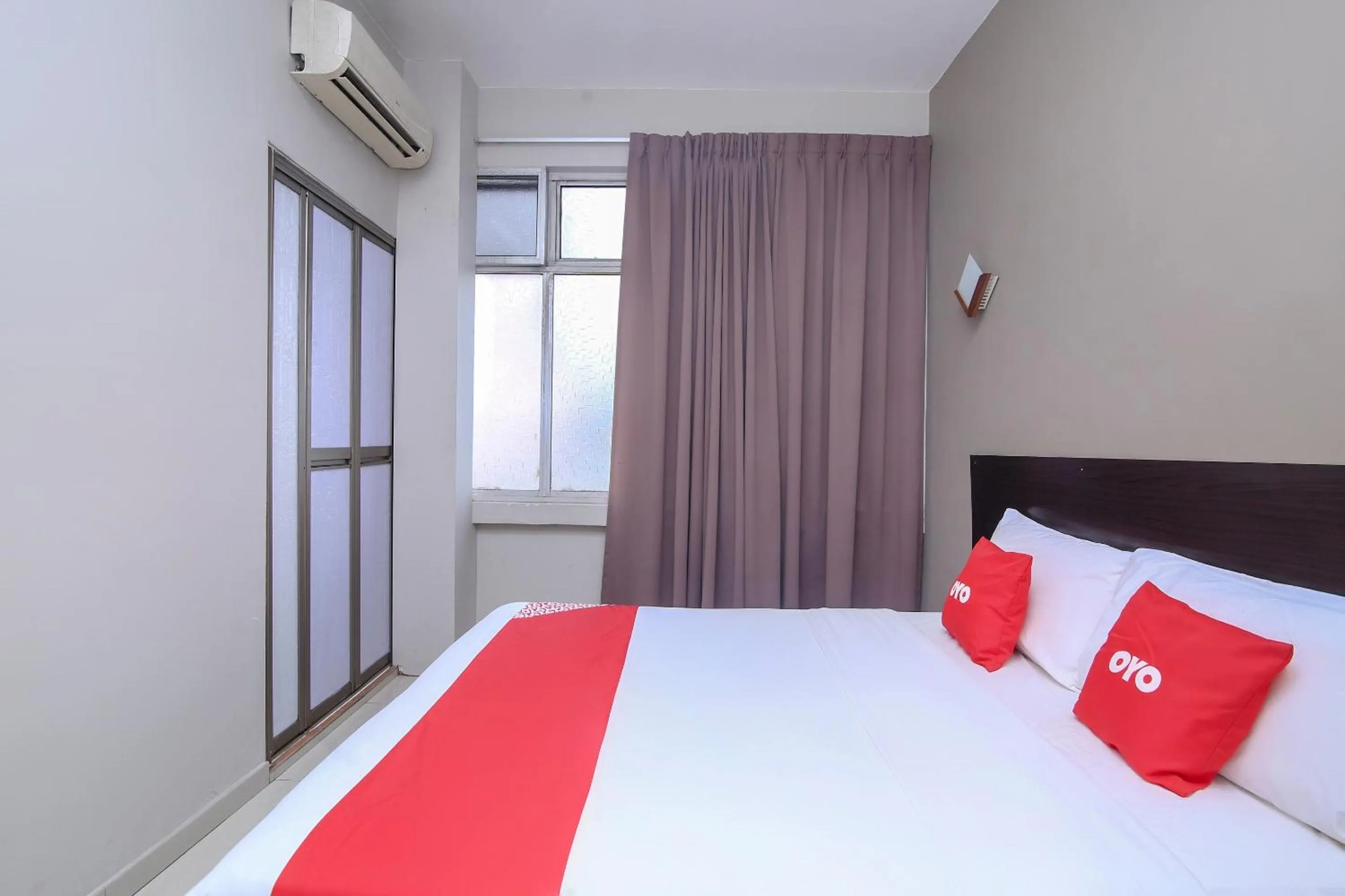 Bedroom, Bed in Hotel O Nice Stay Three Six Five Services