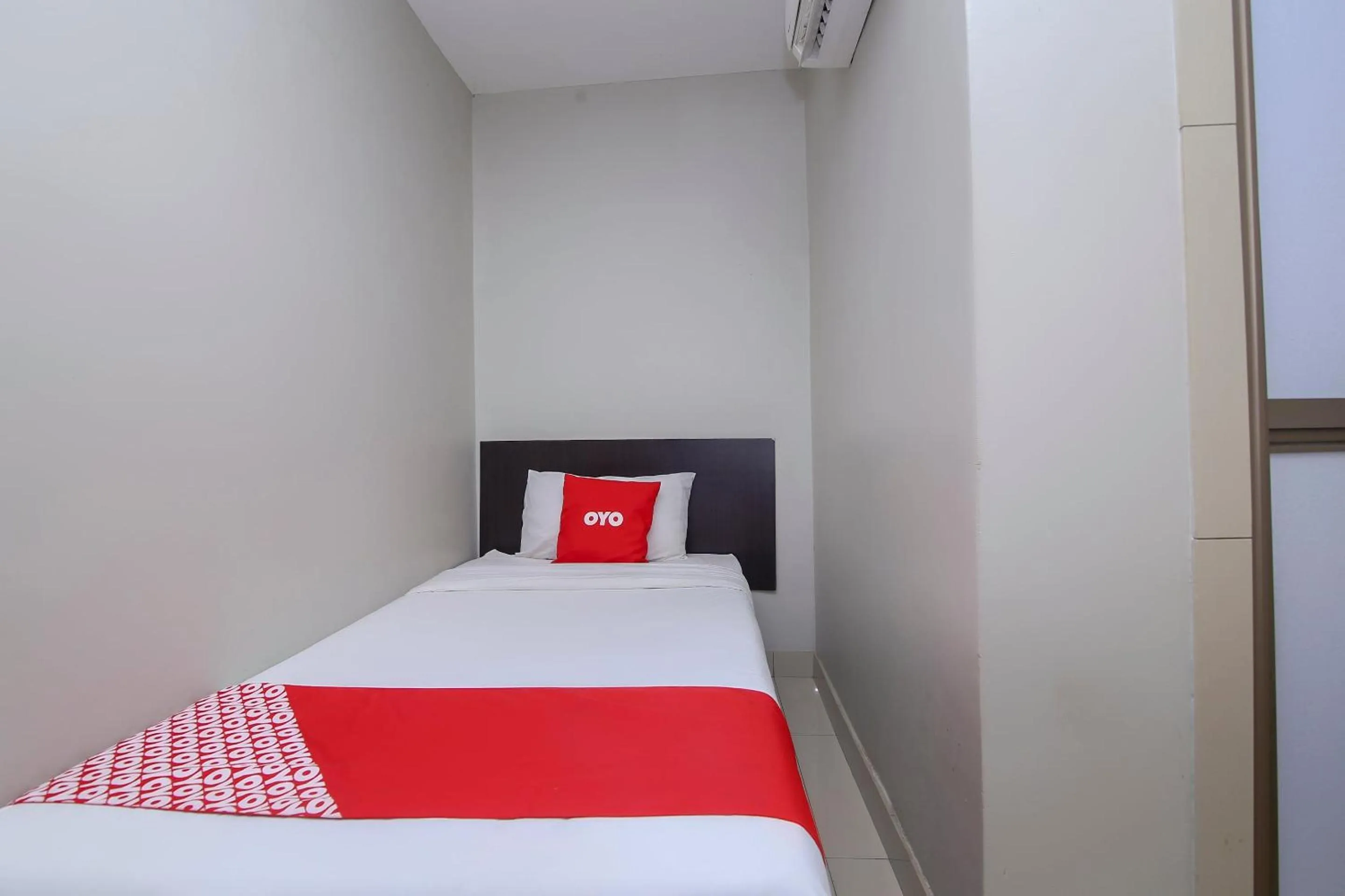 Bedroom, Bed in Hotel O Nice Stay Three Six Five Services