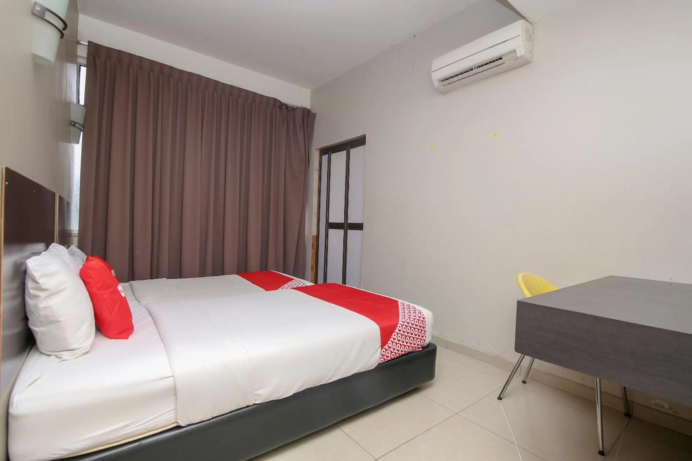 Bedroom, Bed in Hotel O Nice Stay Three Six Five Services