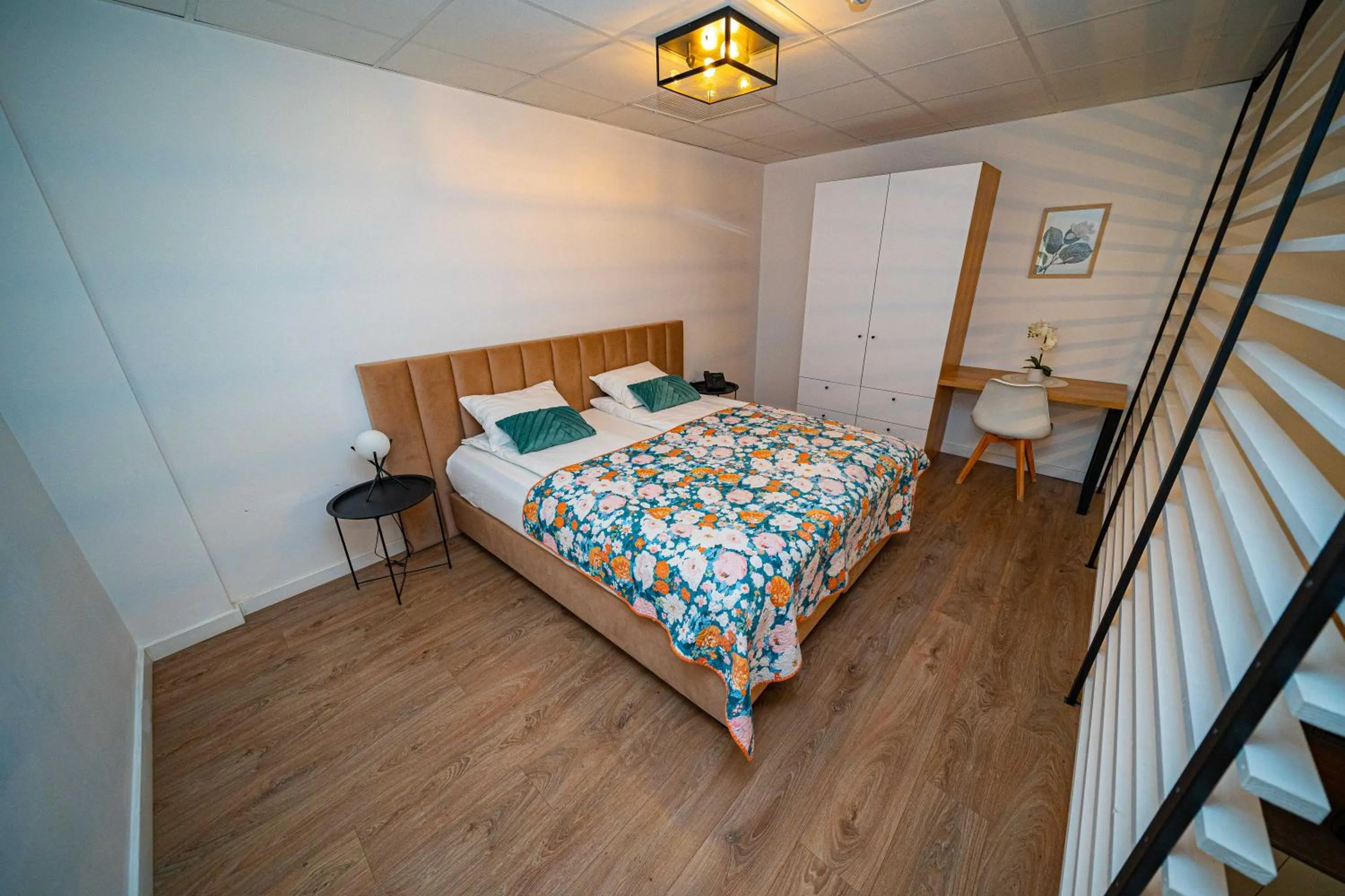 Bed in FRIENDS RESIDENCE Apartments