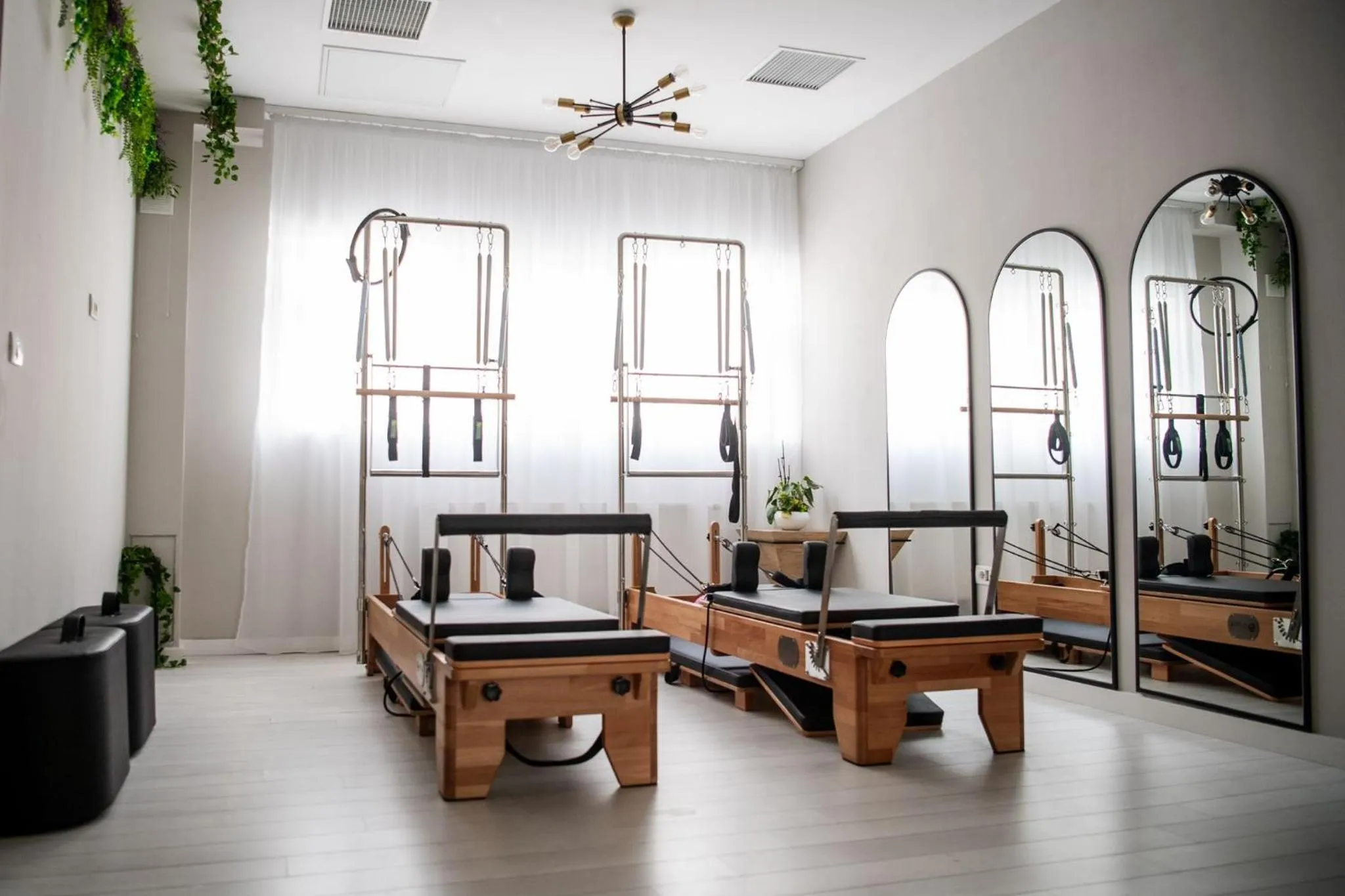 FRIENDS RESIDENCE Apartments