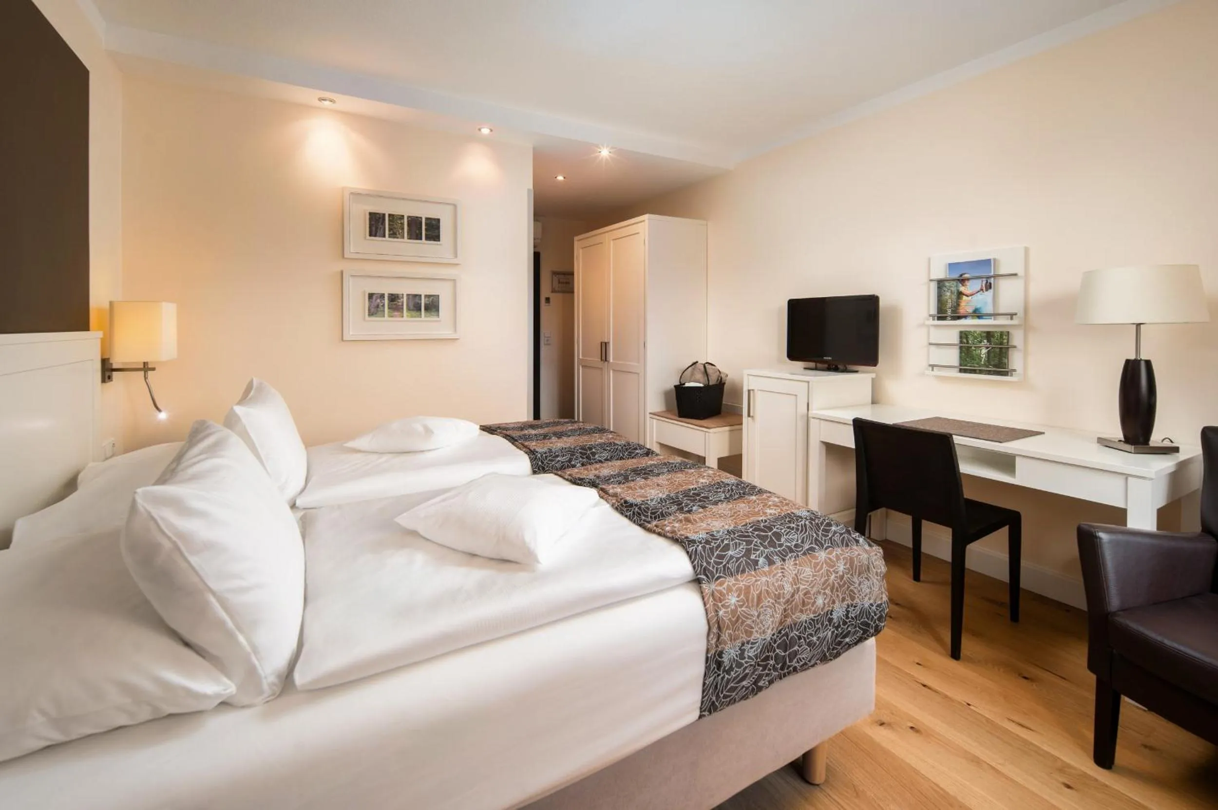 Bed in MUNTE - Wellnesshotel am Stadtwald