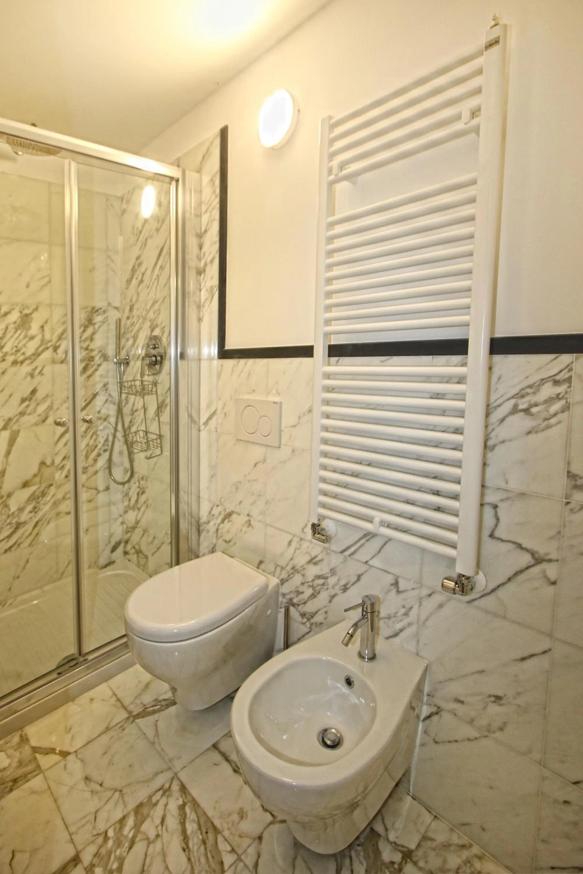 Bathroom in Il Cuoco Pescatore, Ittiturismo Lecardònaie du Pescòu