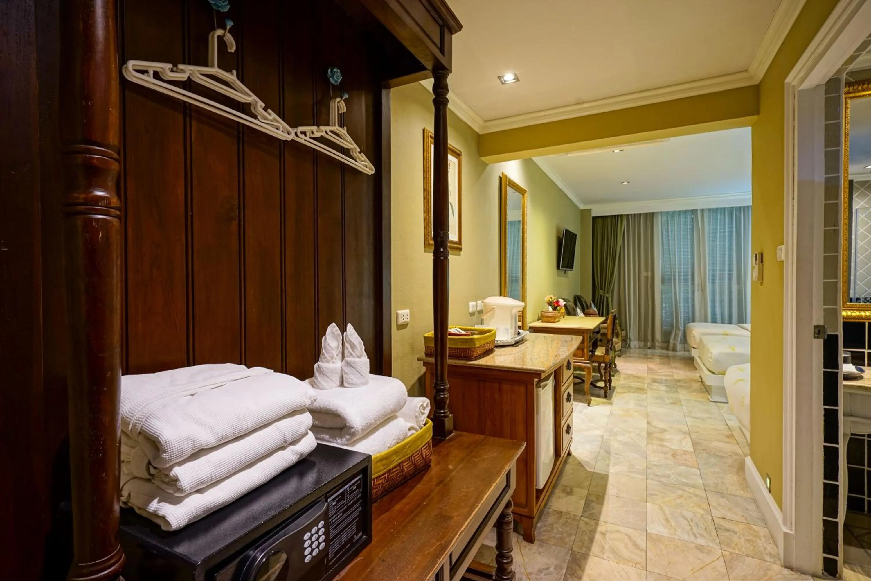 Bed in At Pingnakorn Huaykaew