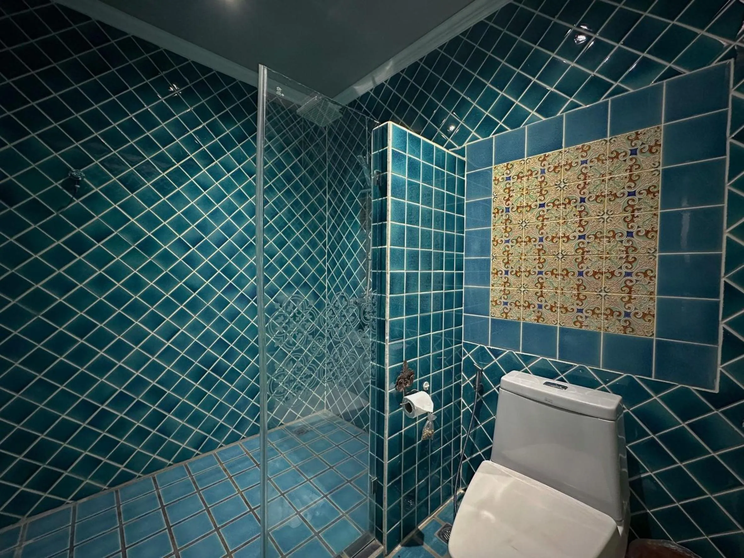 At Pingnakorn Huaykaew