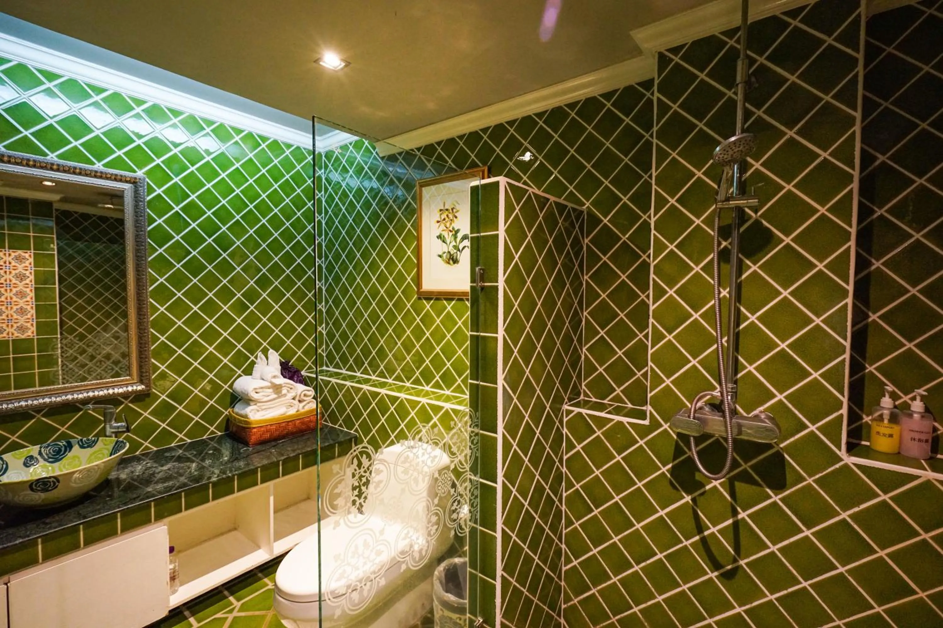 At Pingnakorn Huaykaew