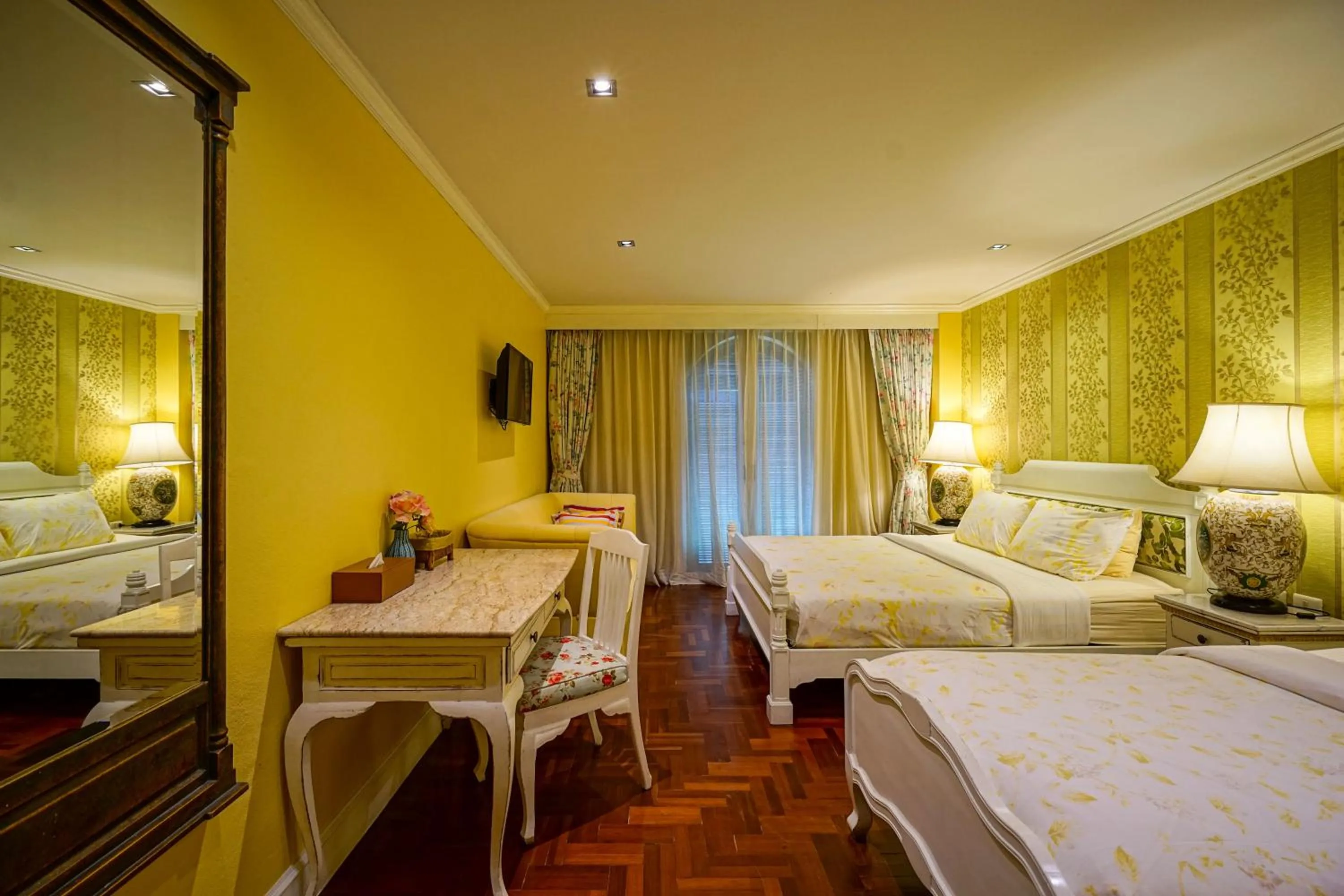 Bed in At Pingnakorn Huaykaew