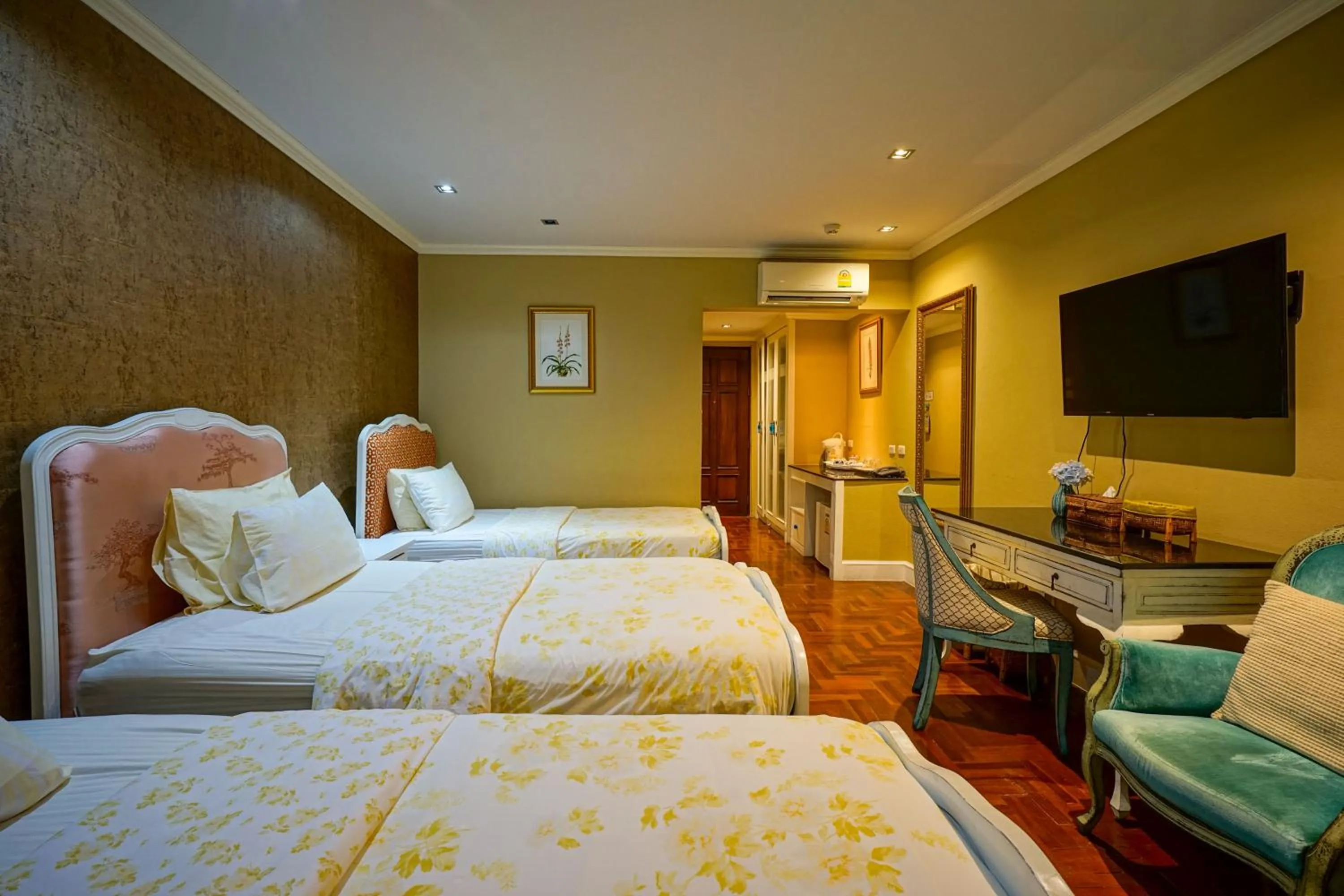 Bed in At Pingnakorn Huaykaew