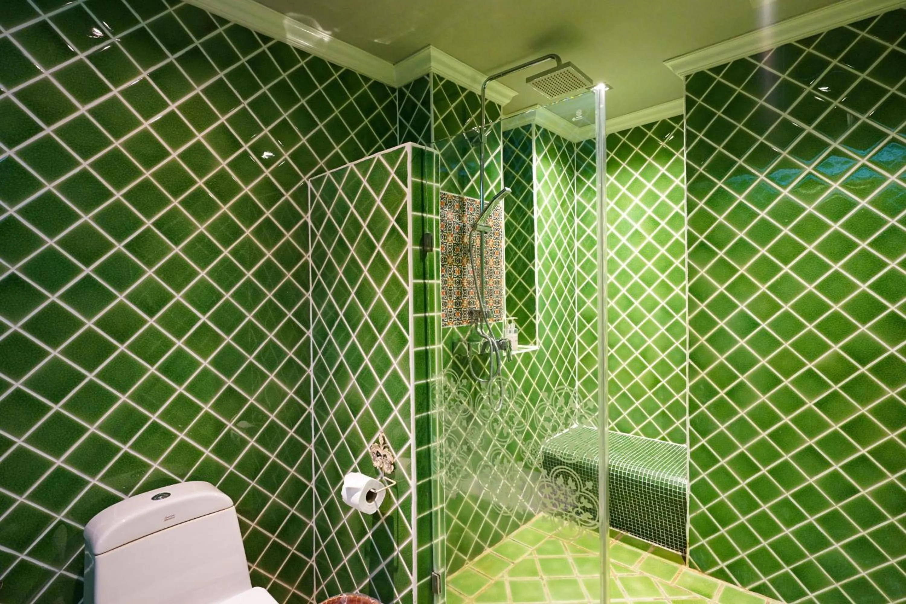 At Pingnakorn Huaykaew