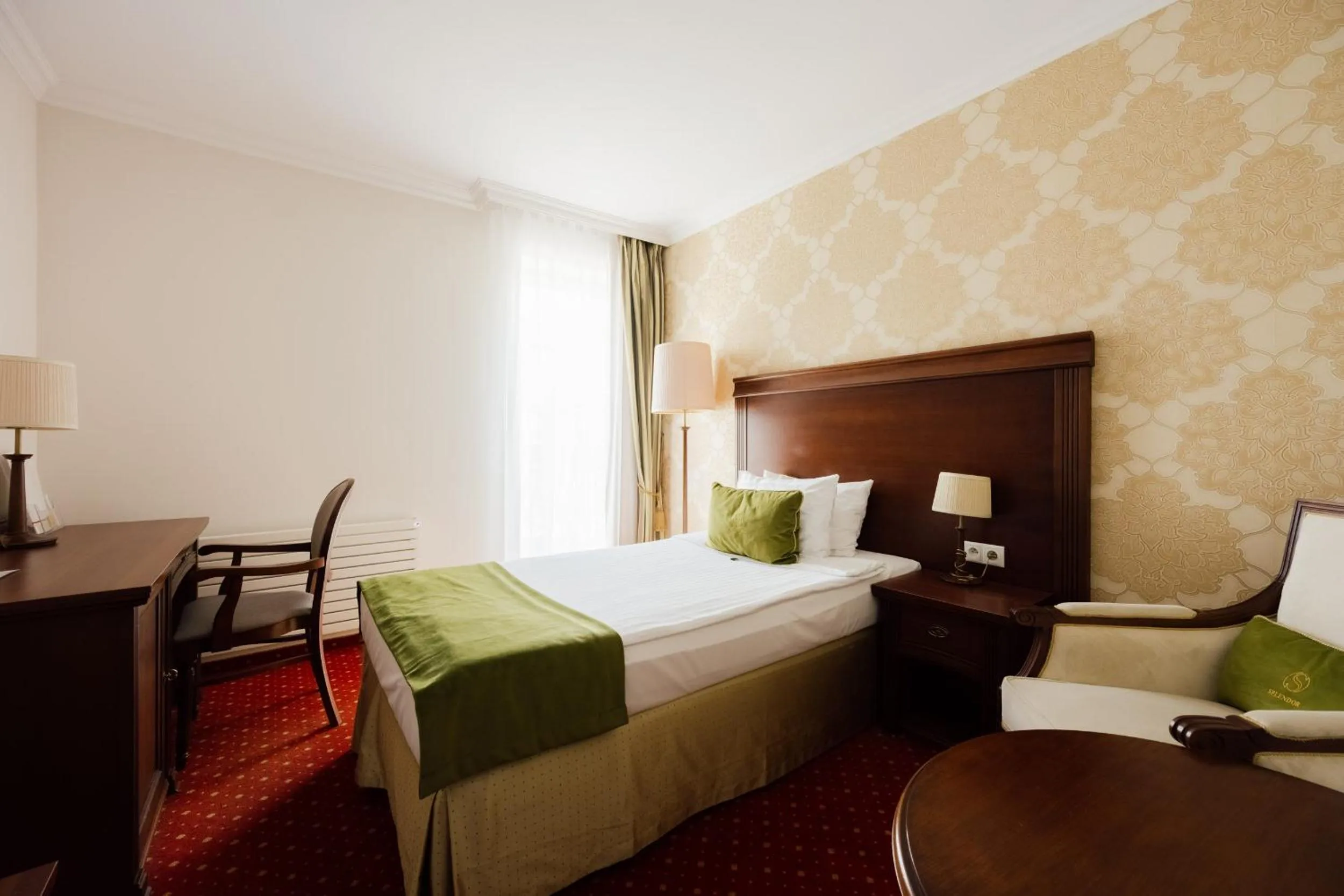 Bed in Hotel Splendor