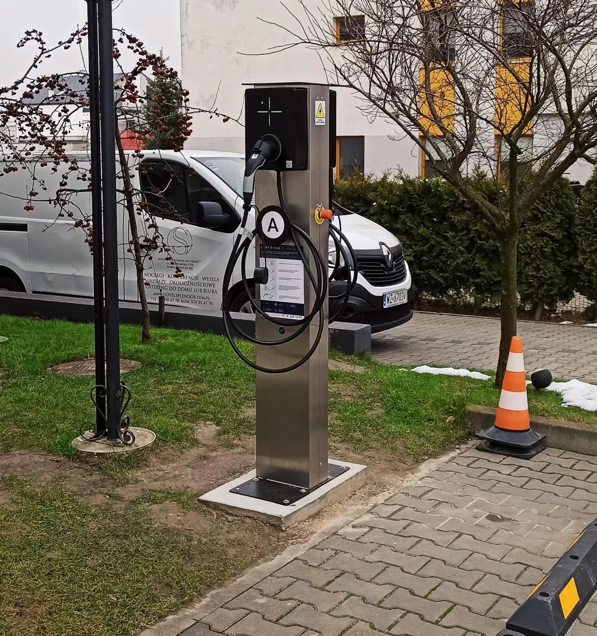 Parking in Hotel Splendor