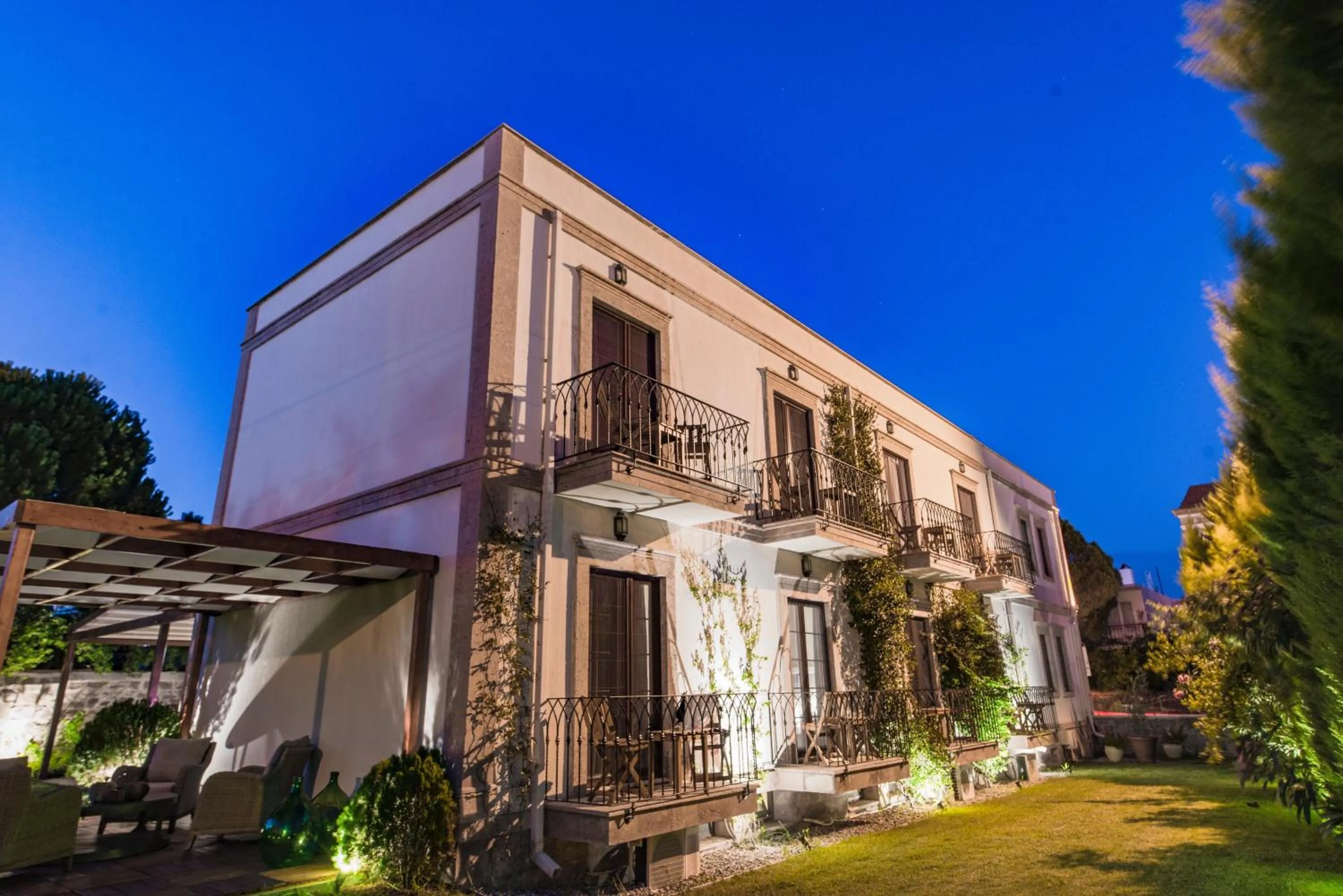 Property building in Elia Hotel Cunda by Ortunc