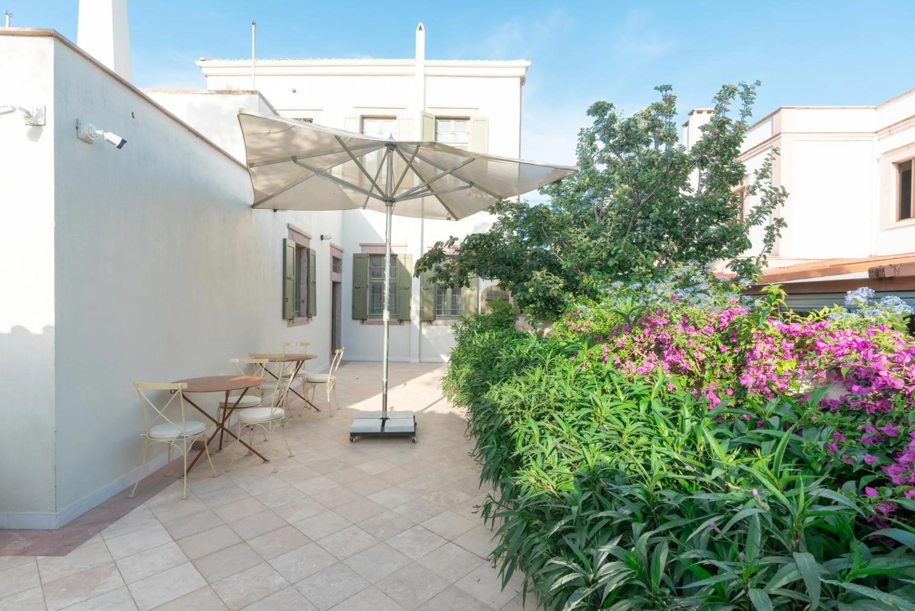 Garden in Elia Hotel Cunda by Ortunc