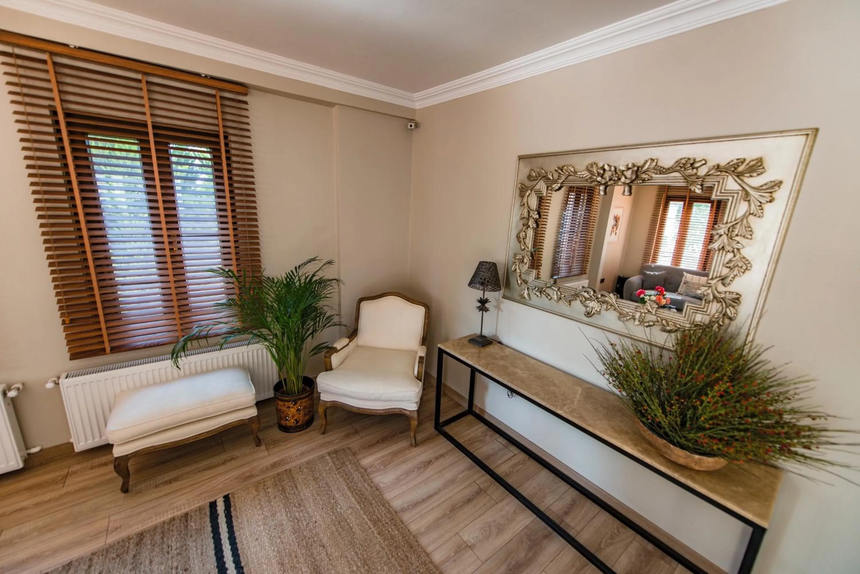 Lobby or reception in Elia Hotel Cunda by Ortunc