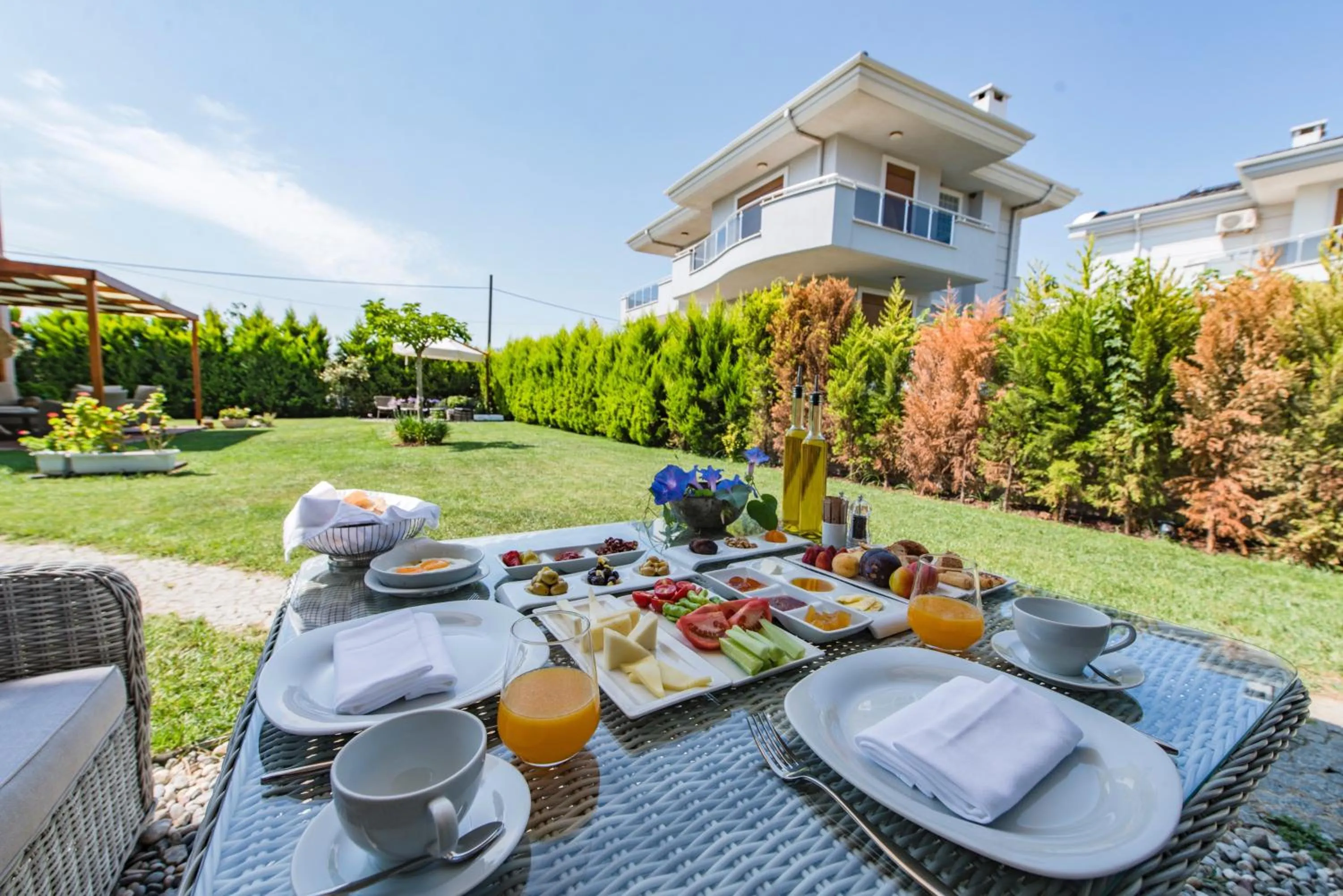 Patio in Elia Hotel Cunda by Ortunc