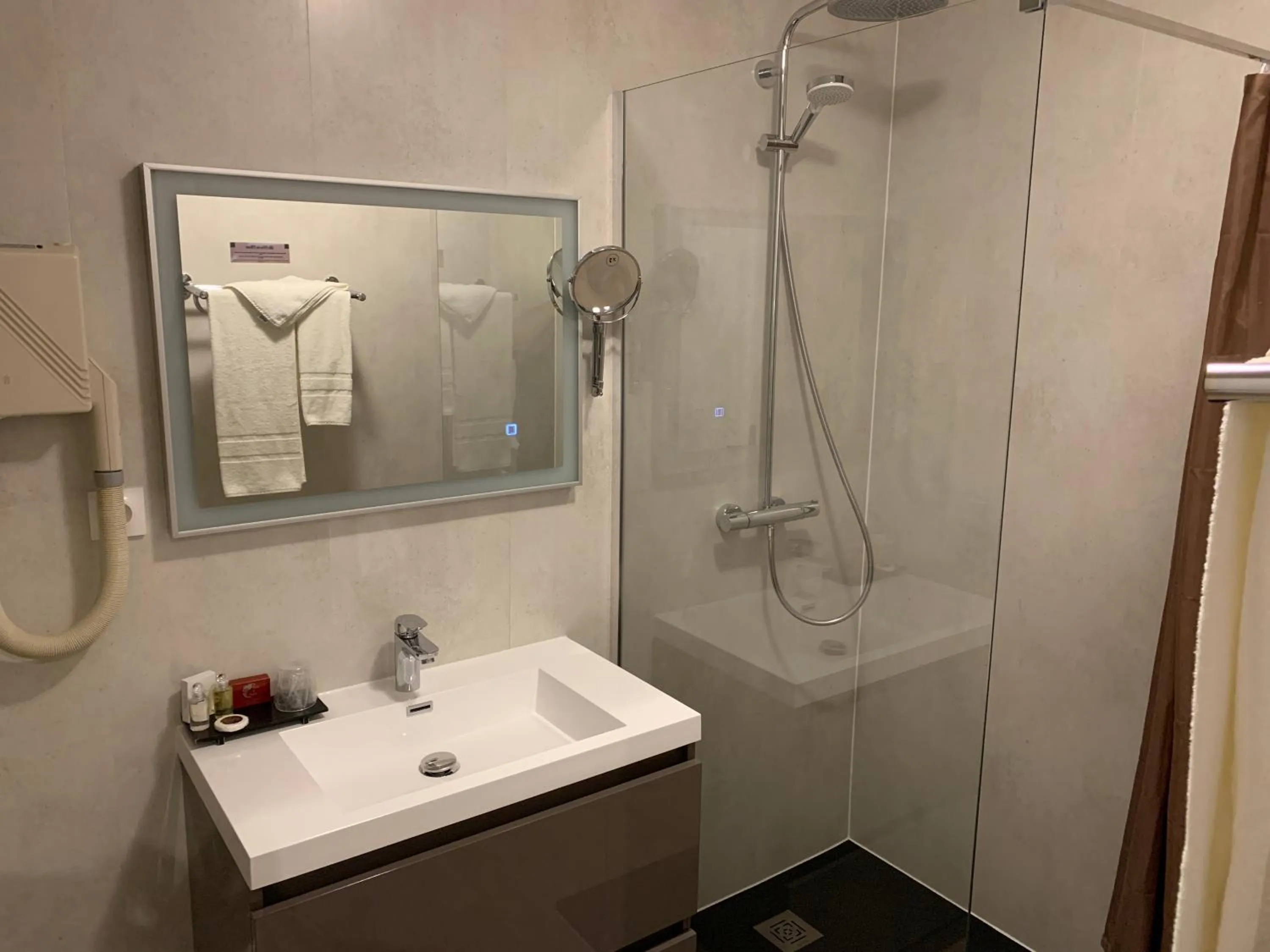 Bathroom in Les Rives du Plantié