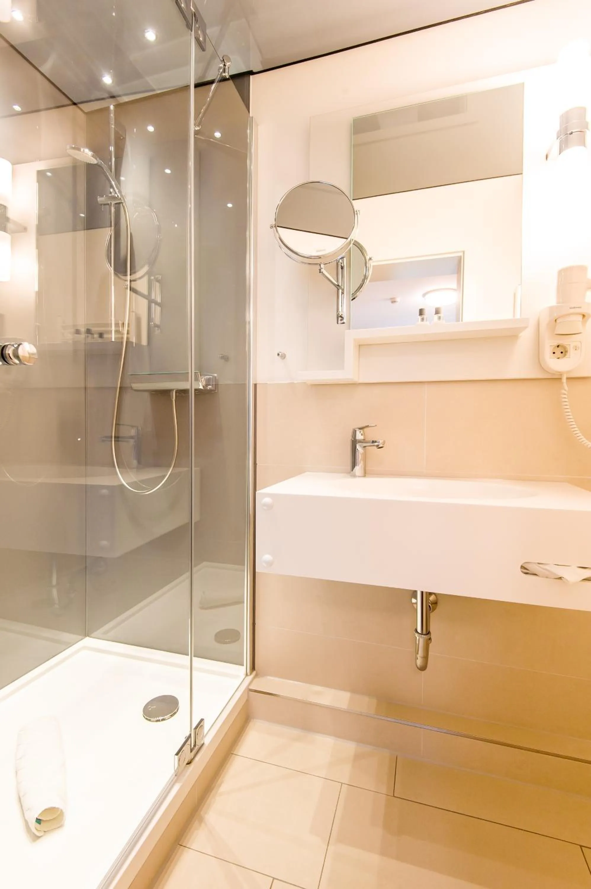 Bathroom in Hotel Am Alten Hafen