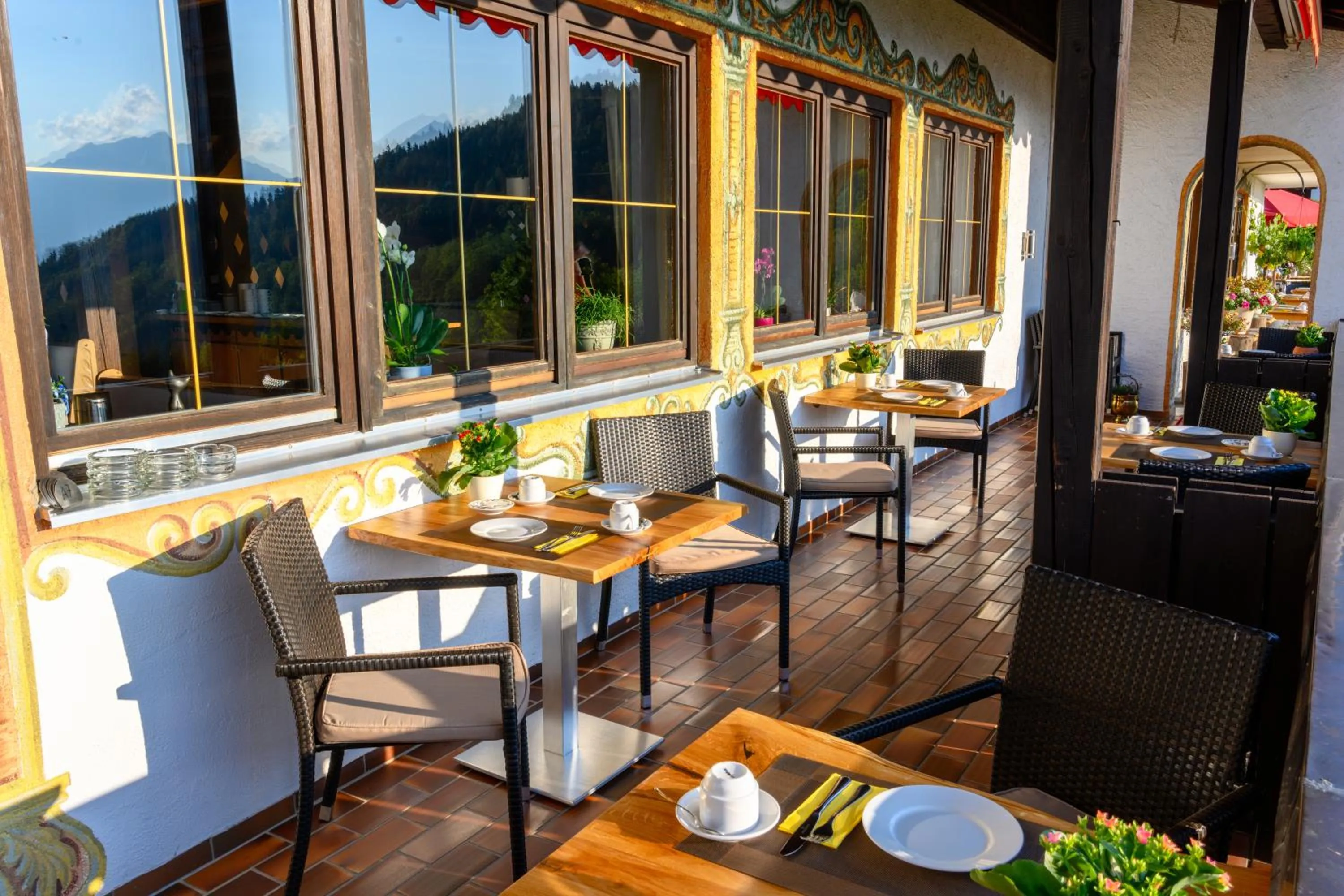 Restaurant/places to eat in Alpenhotel Denninglehen