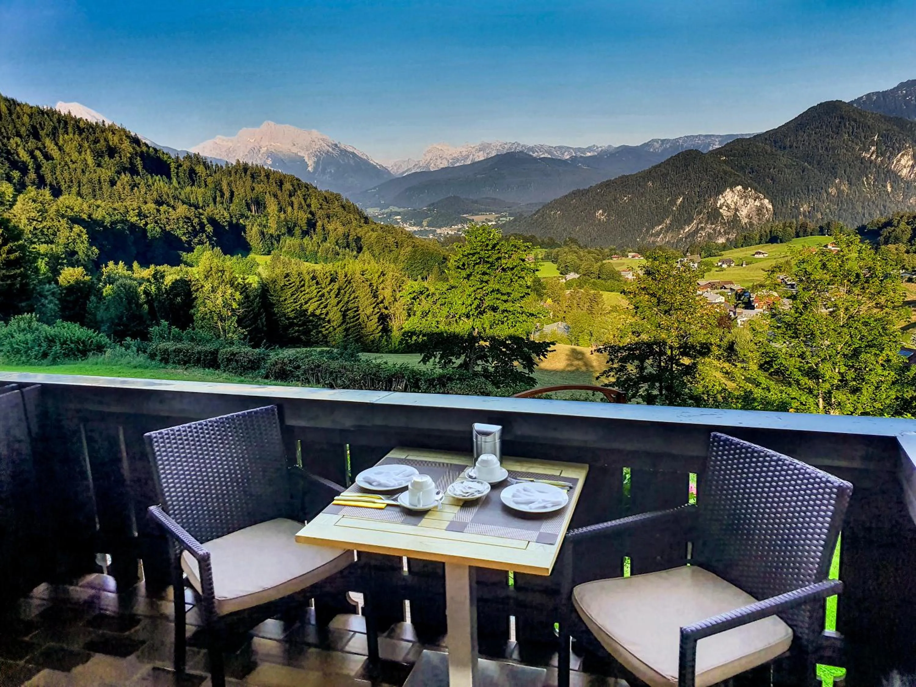 Restaurant/places to eat in Alpenhotel Denninglehen