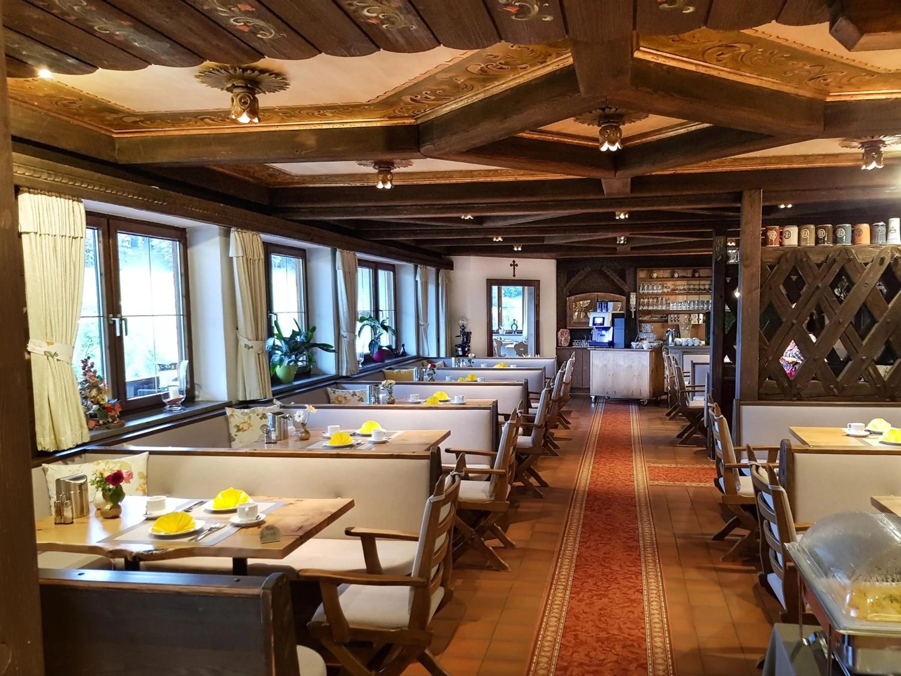 Restaurant/places to eat in Alpenhotel Denninglehen
