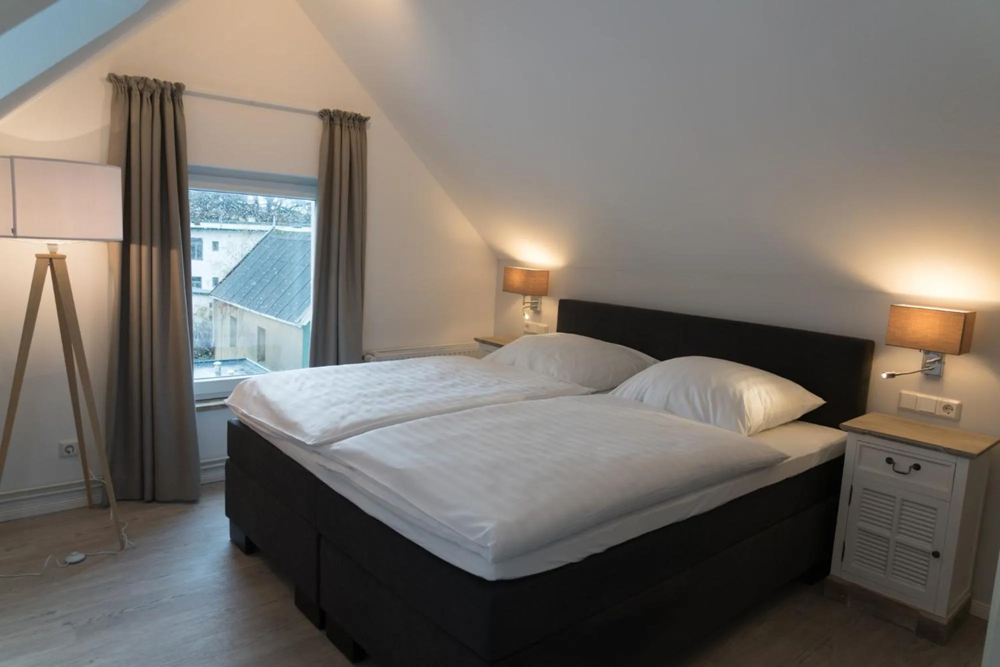 Bedroom, Bed in Hotel Stadt Cuxhaven