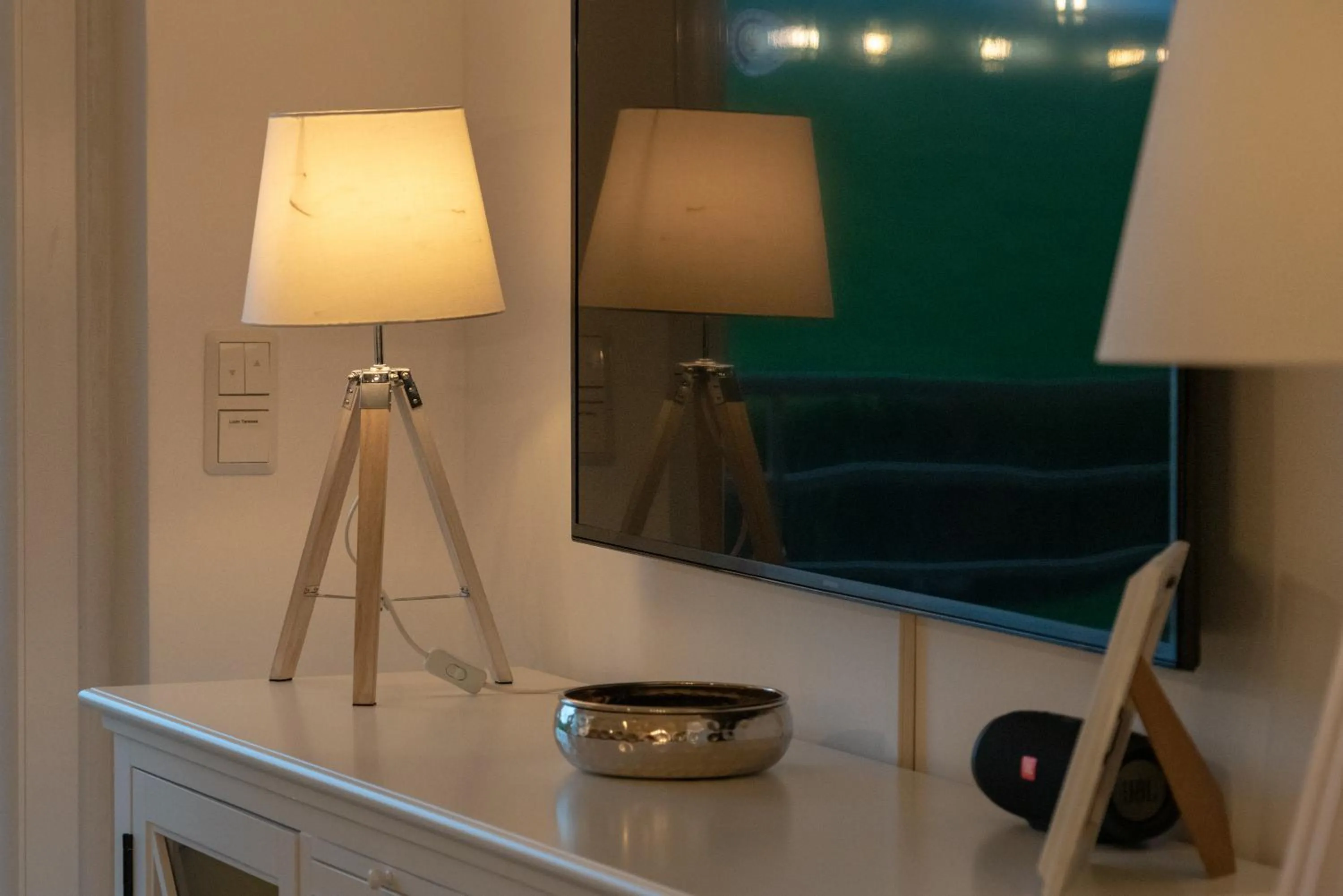 TV and multimedia in Hotel Stadt Cuxhaven