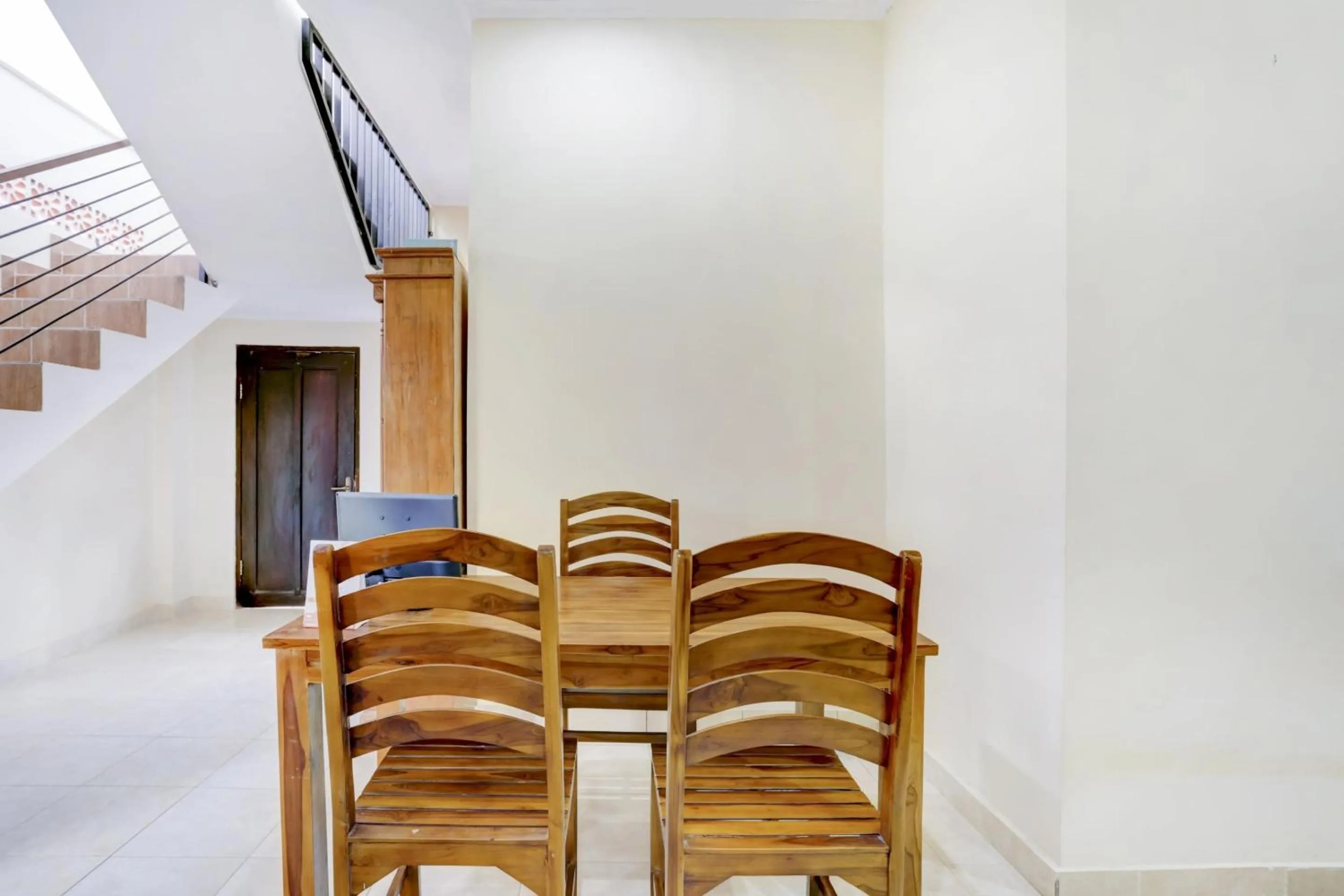 Lobby or reception in OYO Puri Kramas Canggu