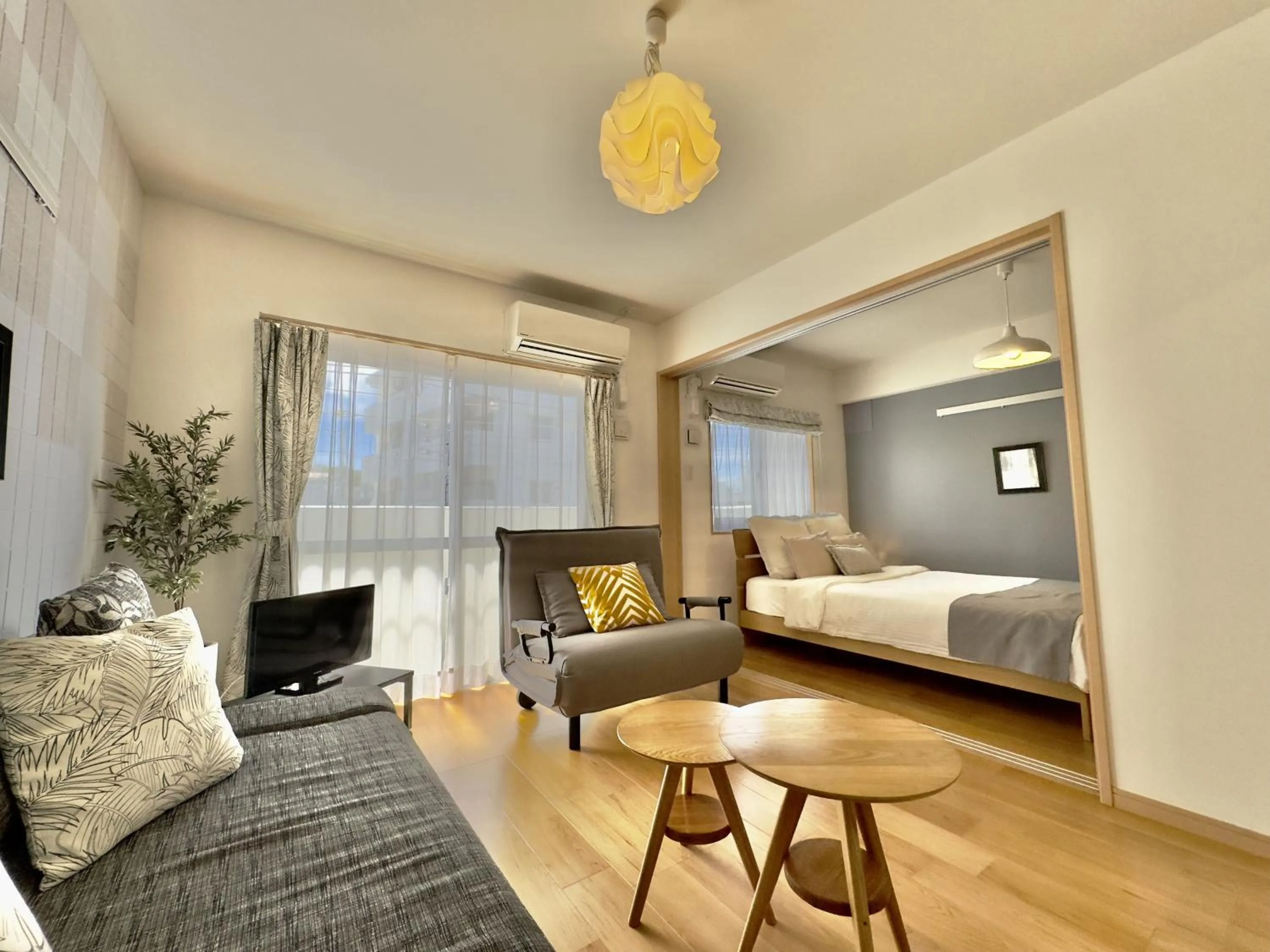 Living room, Bed in Luana Lea Karate Kaikan Mae