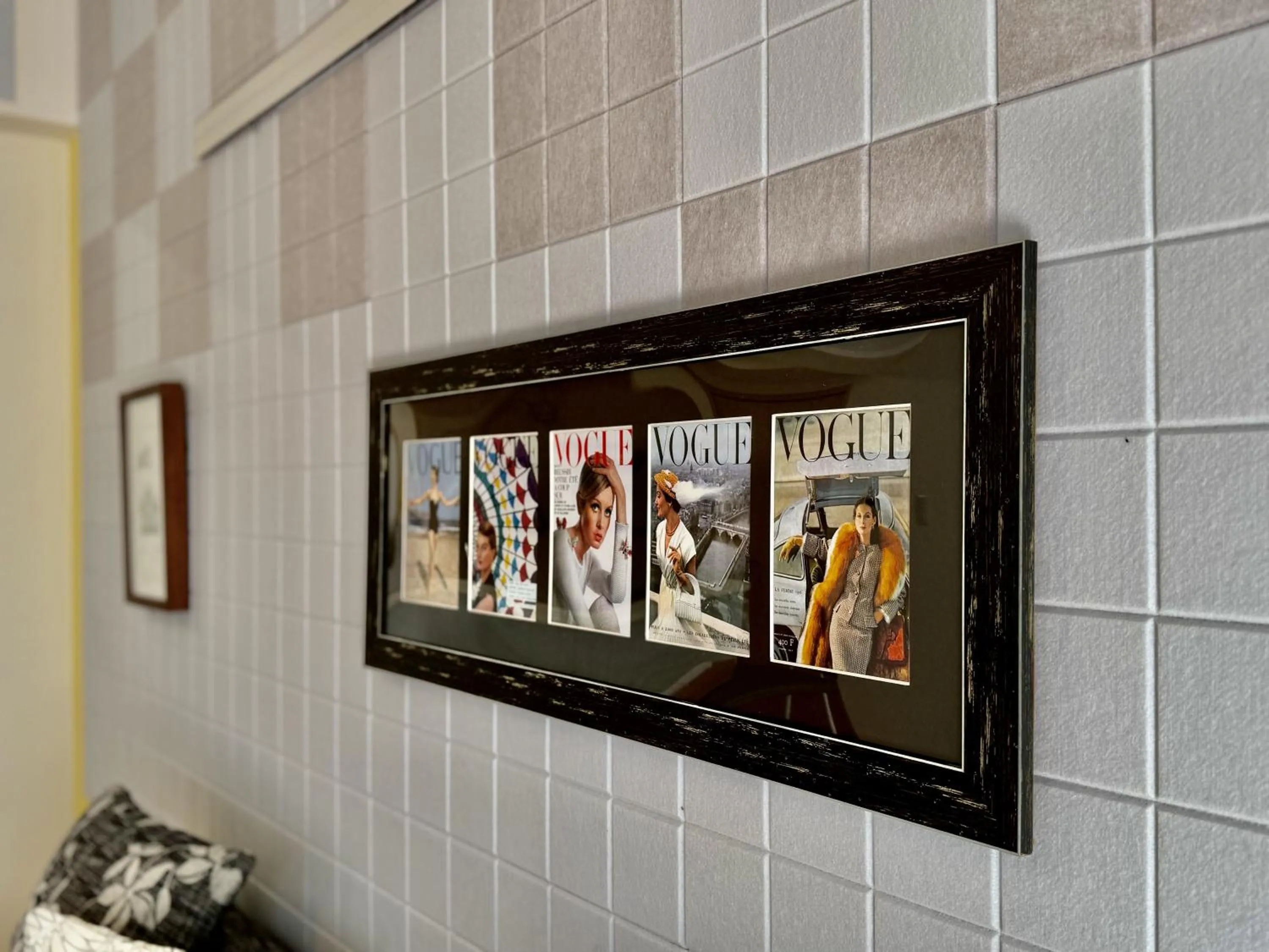 Decorative detail in Luana Lea Karate Kaikan Mae