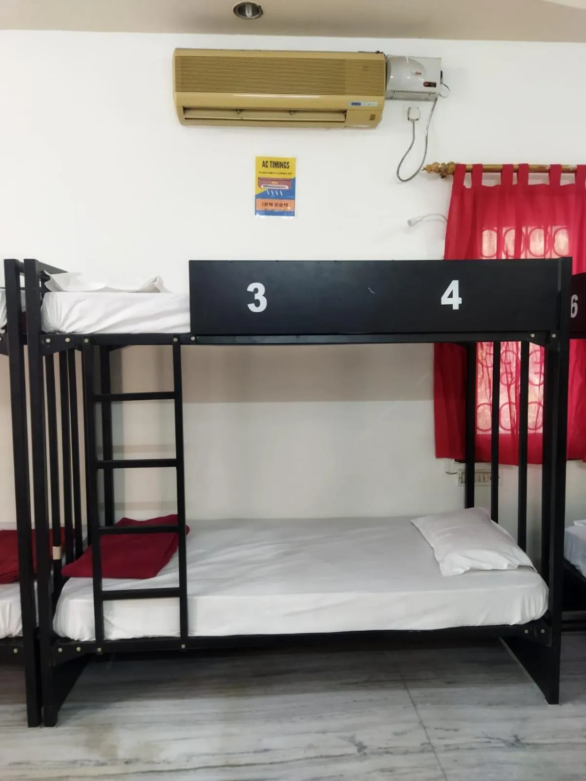 bunk bed, Bed in KyGo Hostels