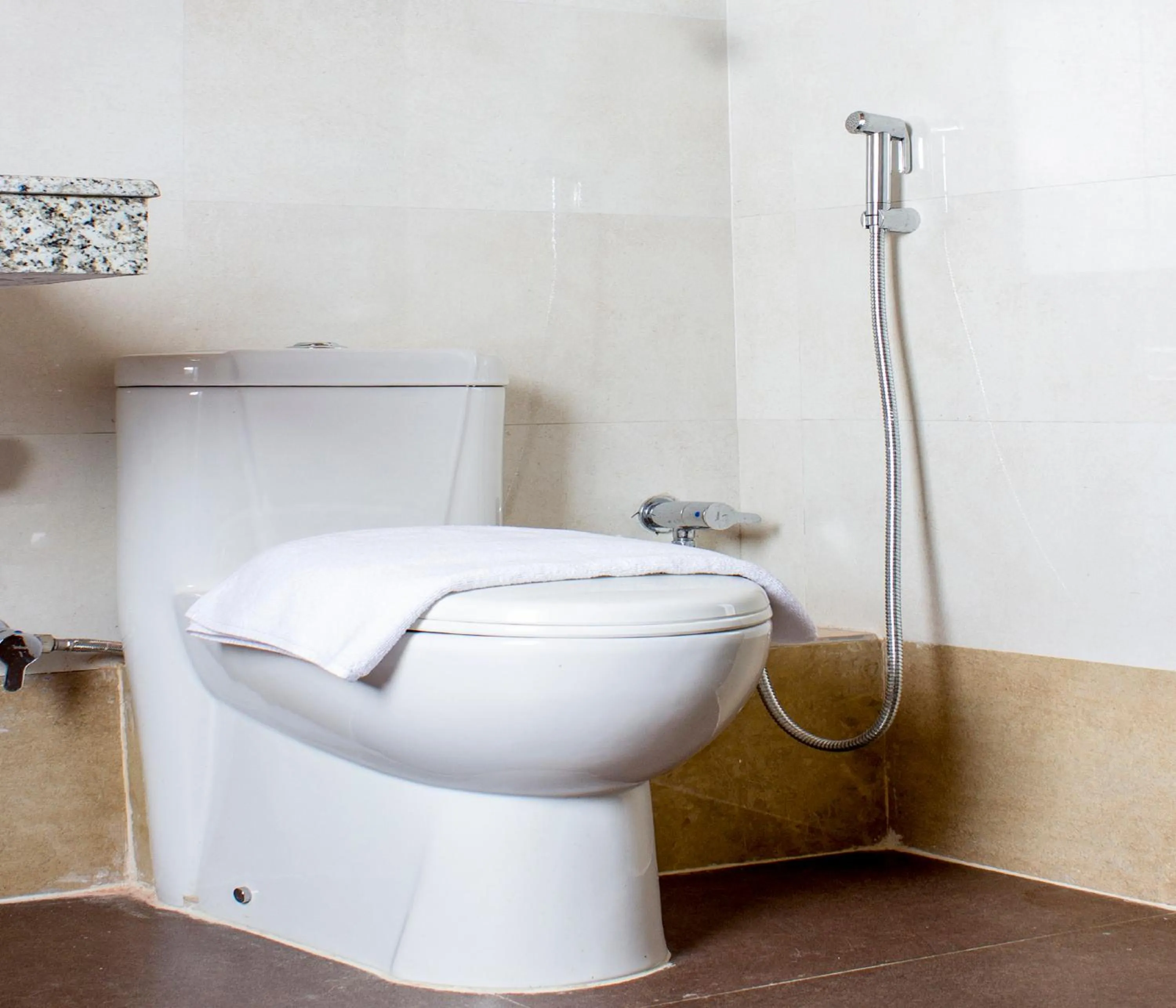 Bathroom in Yashshree Kanishka