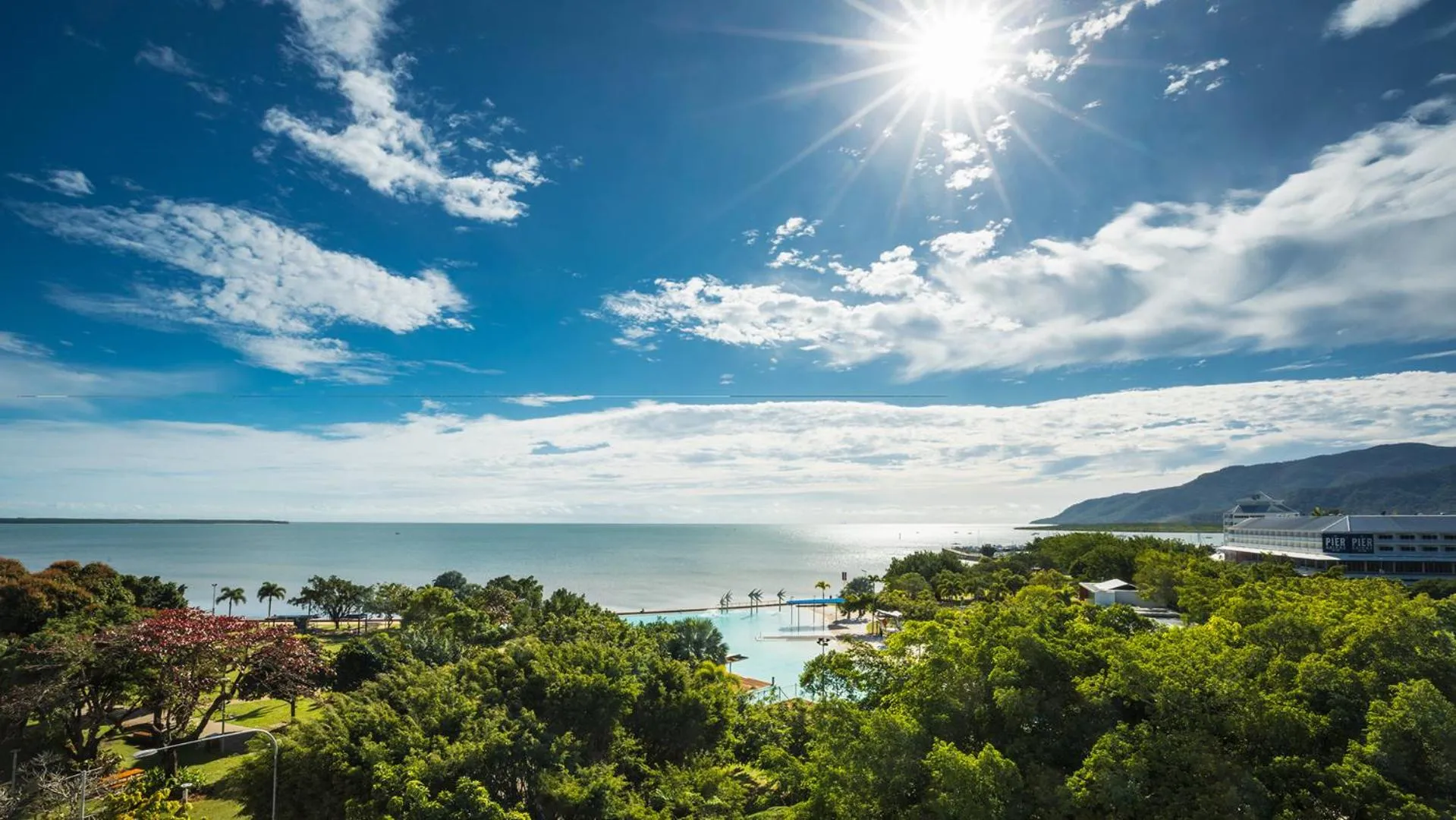 Sea view in Oaks Cairns Hotel