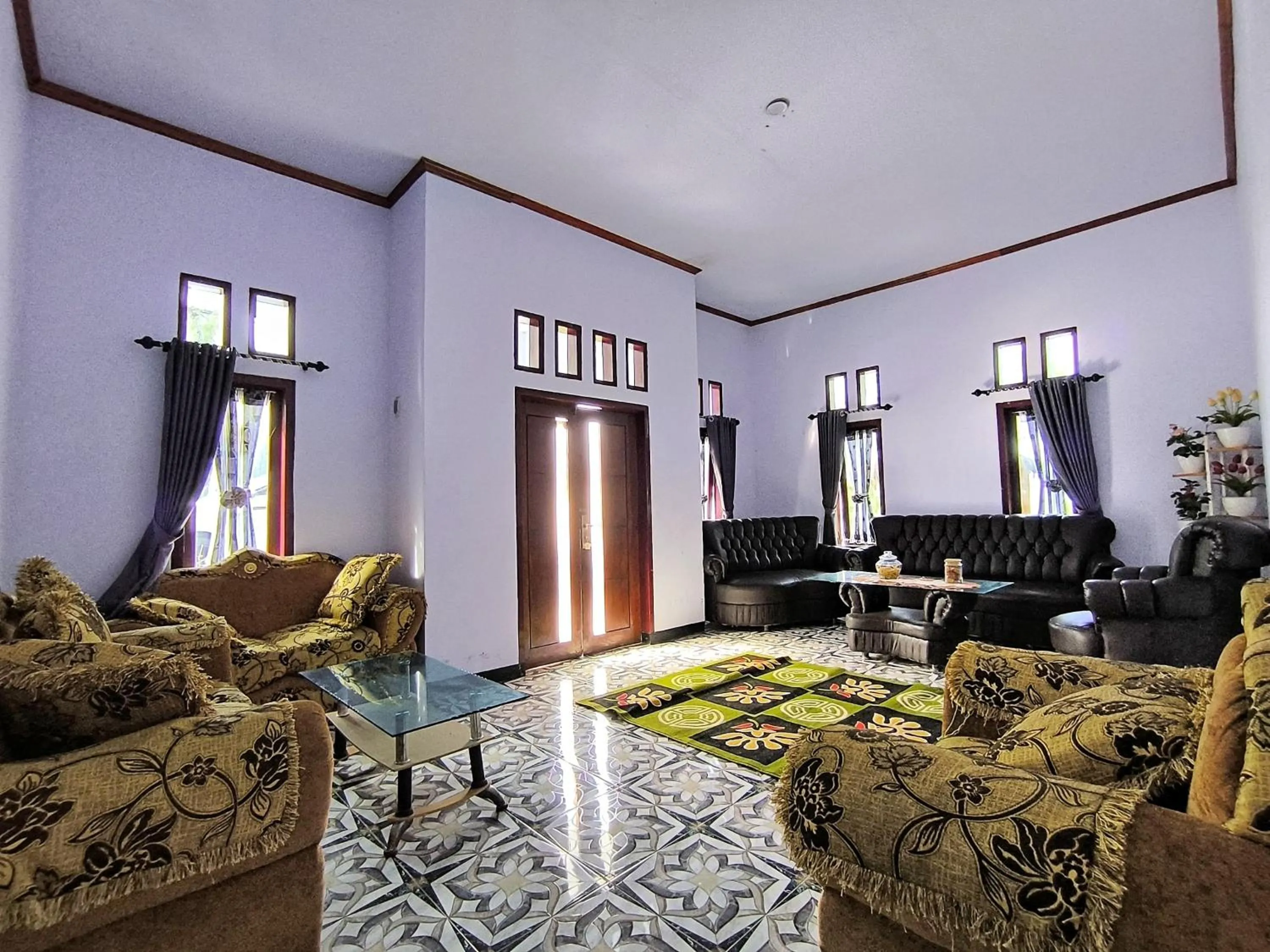 Living room in Elen Homestay by ABM