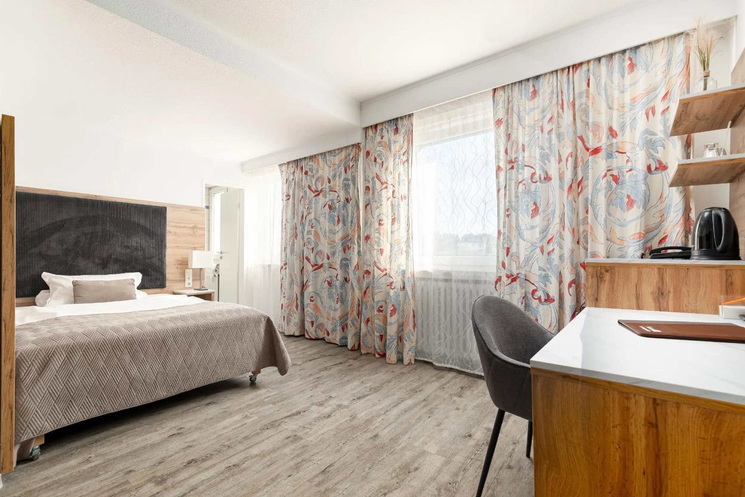 Photo of the whole room, Bed in Hotel am Ludwigsplatz
