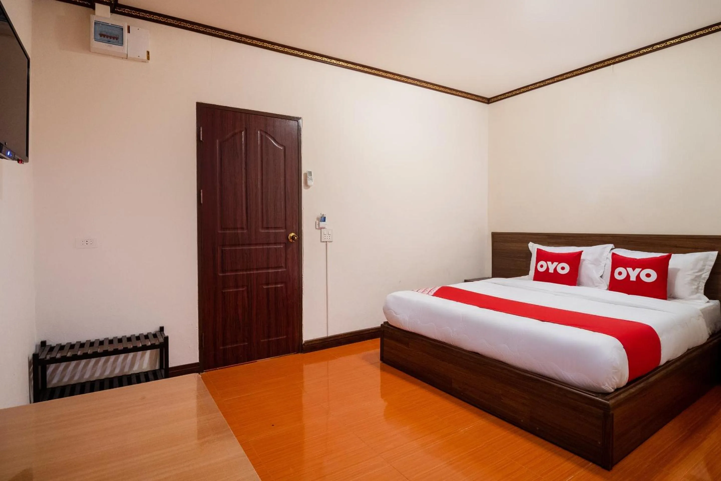 Bedroom in OYO 836 PK Residence