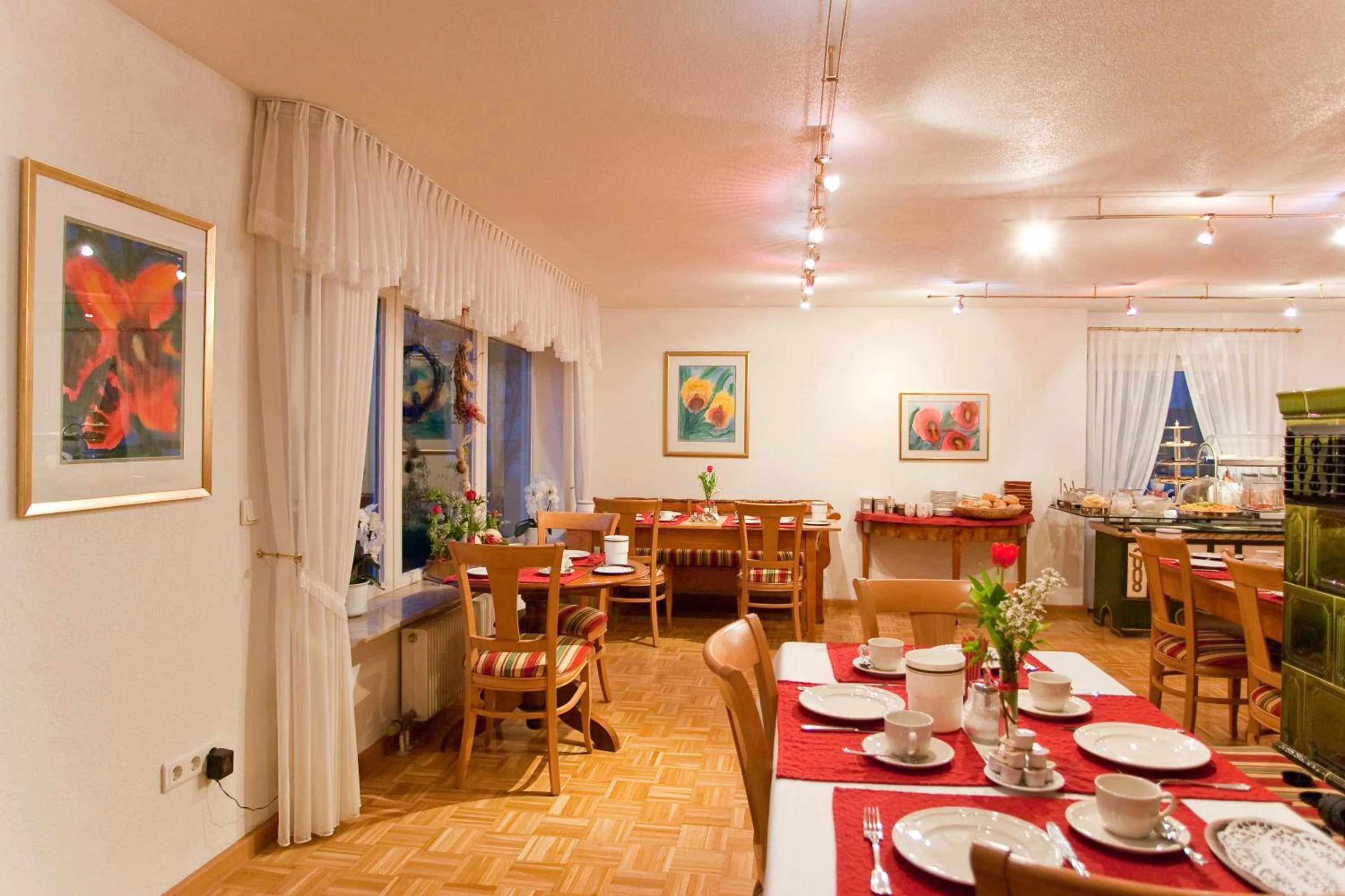 Restaurant/places to eat in Hotel garni Schacherer