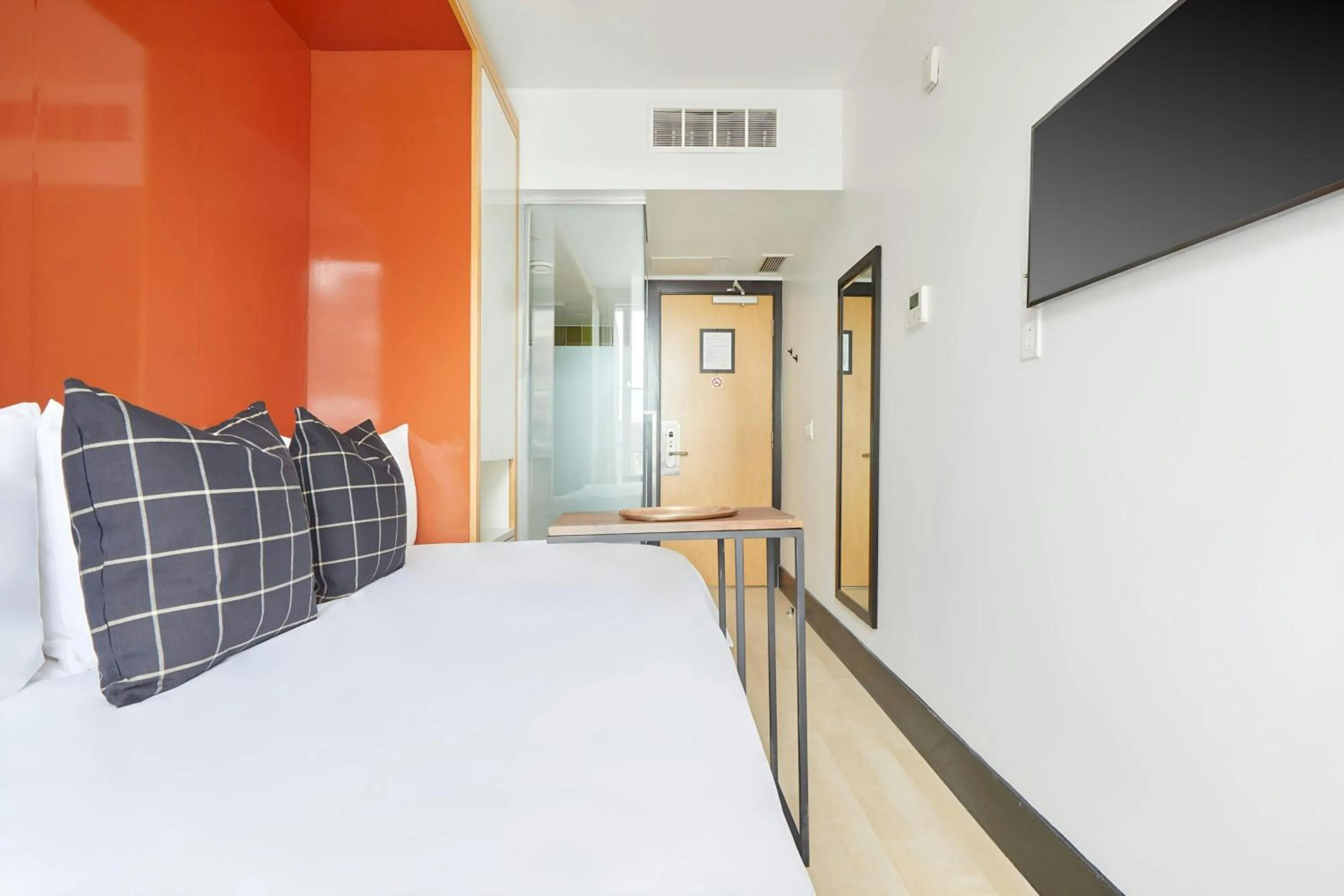 Bedroom, Bed in The Beverley Hotel Queen West, Sonder by Marriott Bonvoy