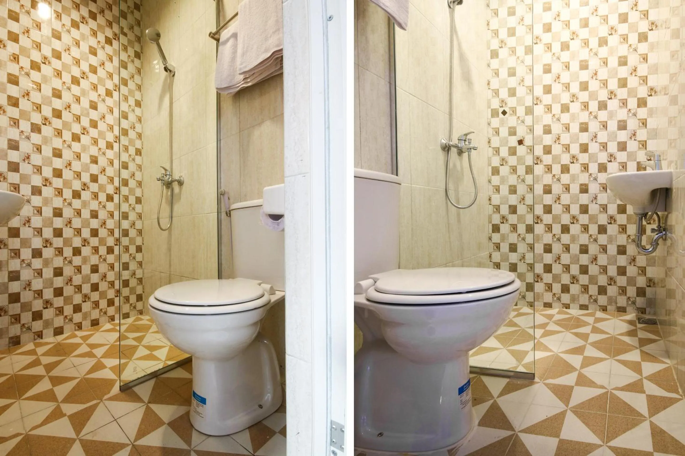 Bathroom in Hotel O Papakoel Guest House