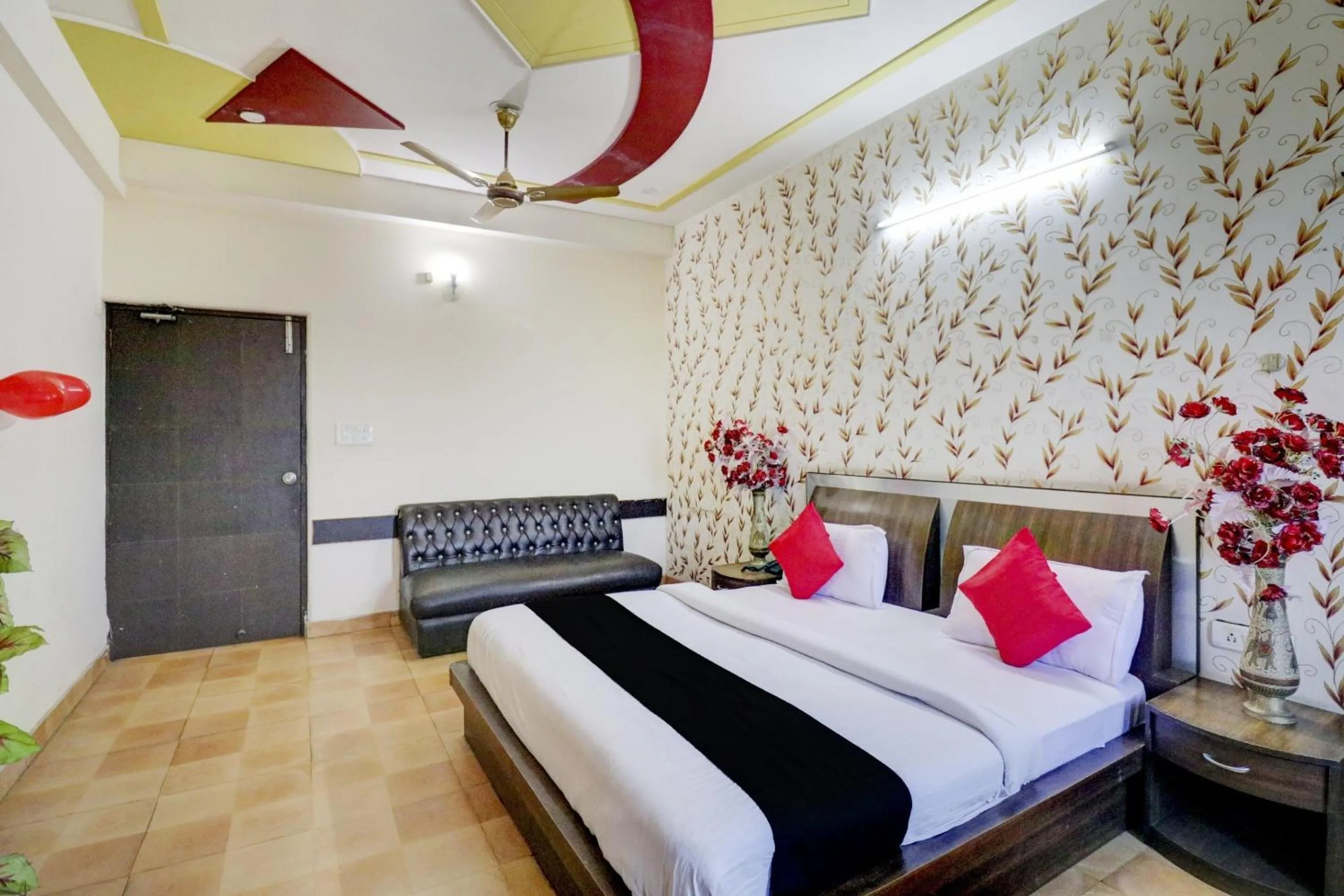 Lobby or reception, Bed in Hotel O Mukut Mahal