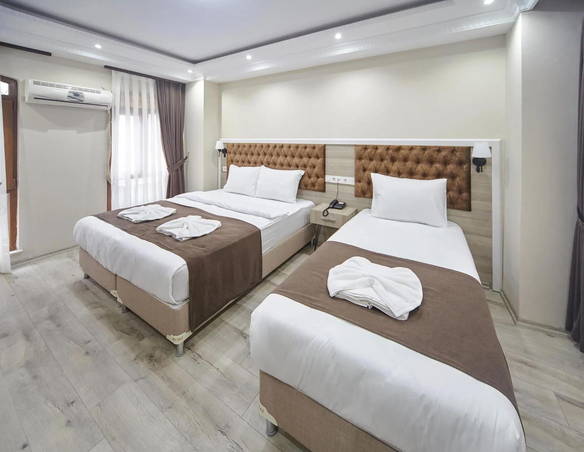 Bed in Luna Suites Taksim