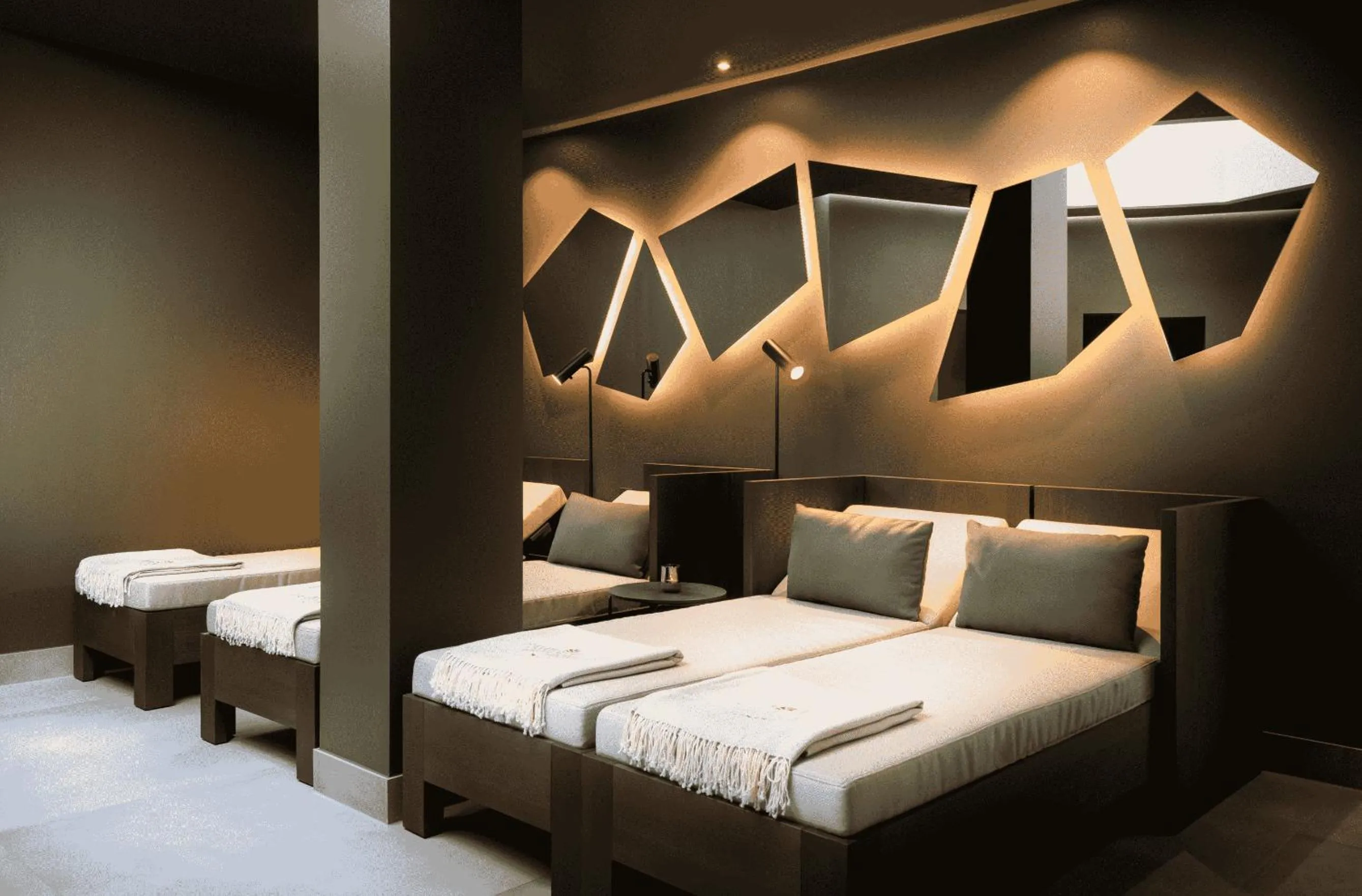 Spa and wellness centre/facilities, Bed in FAVORITE Parkhotel