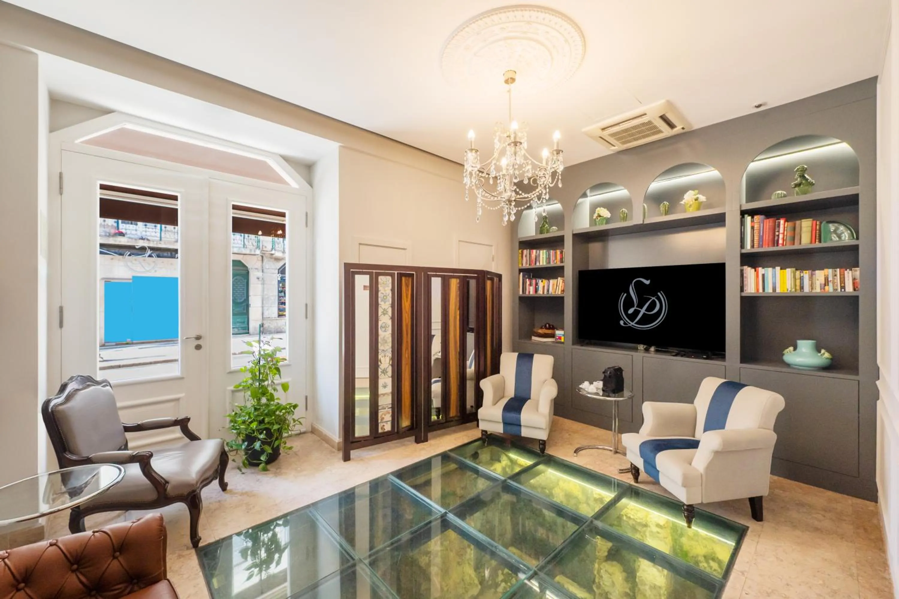 Seating area in Lisboa Prata Boutique Hotel