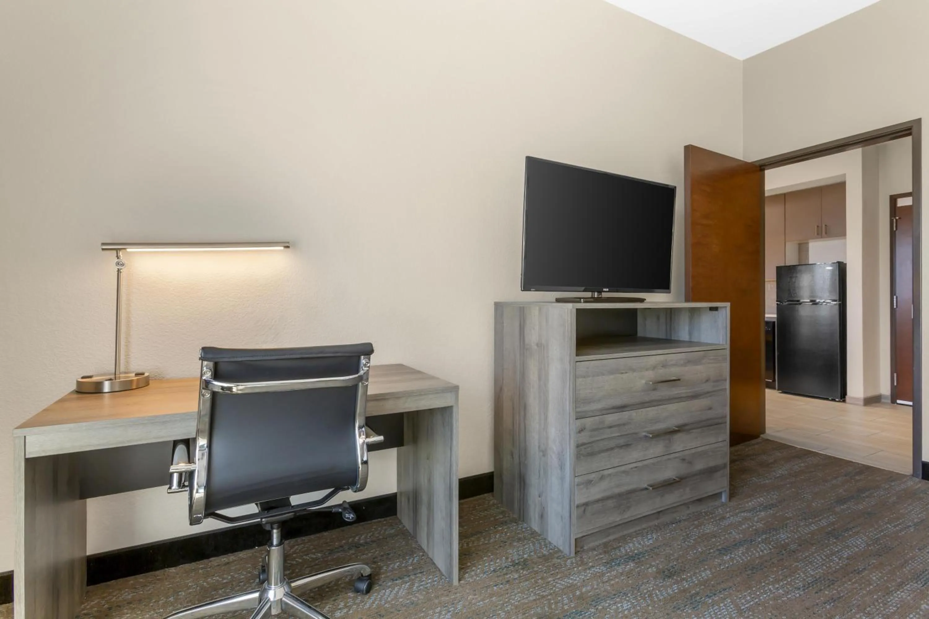 Photo of the whole room in Best Western Plus Executive Residency Phoenix North Happy Valley