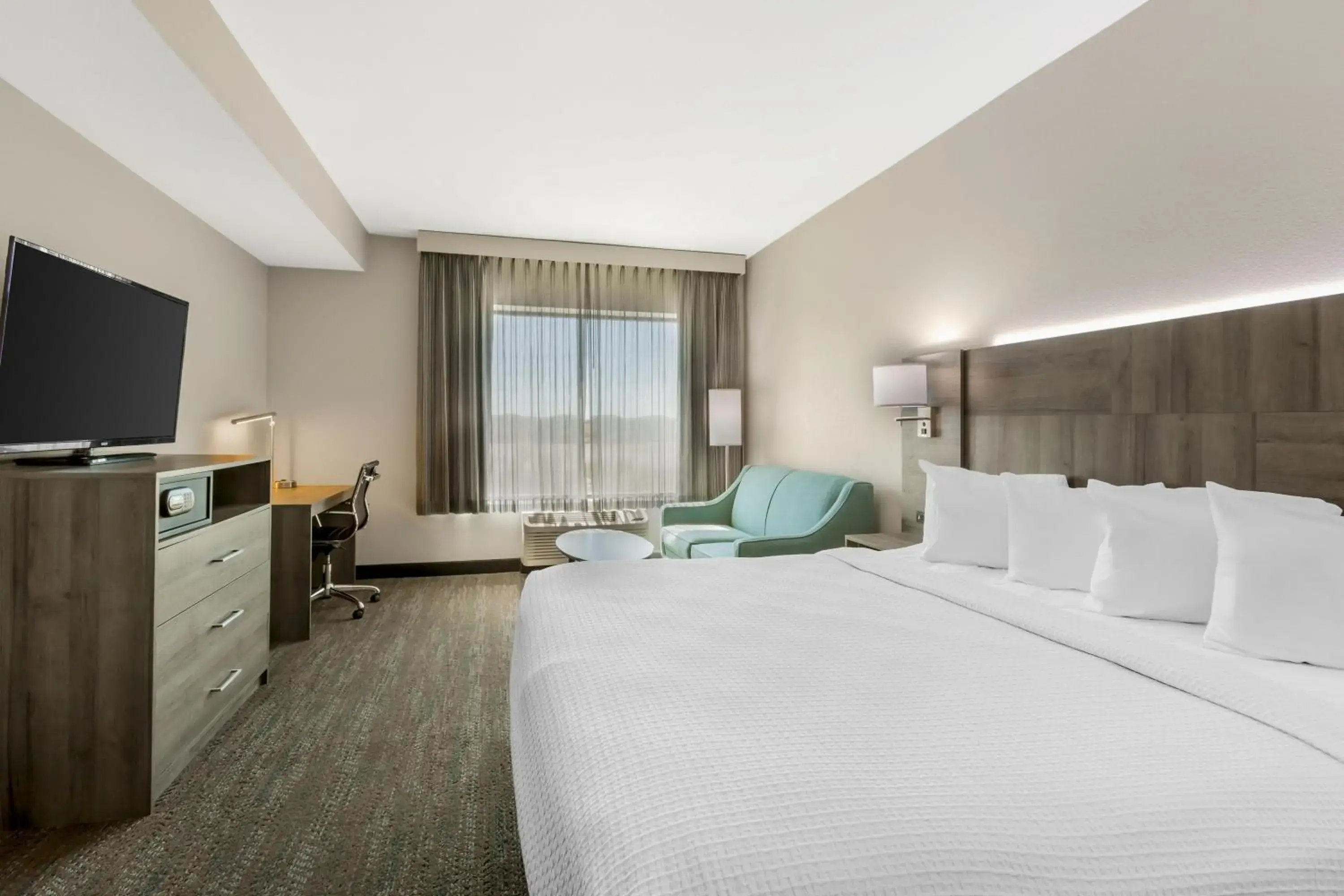 King Room with Sofabed - Non-Smoking in Best Western Plus Executive Residency Phoenix North Happy Valley King Room with Sofabed - Non-Smoking in Best Western Plus Executive Residency Phoenix North Happy Valley