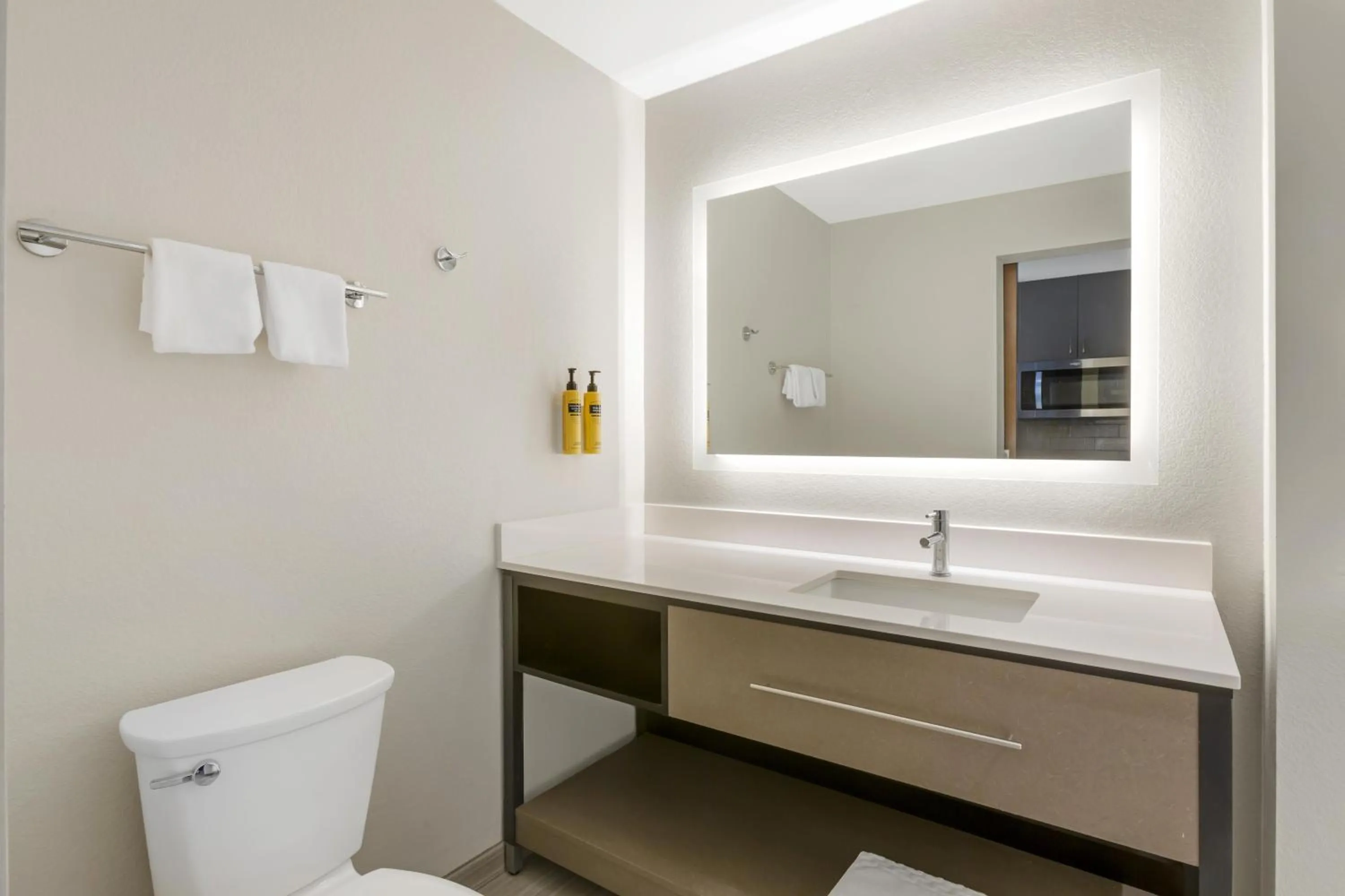 Bathroom in Best Western Plus Executive Residency Phoenix North Happy Valley