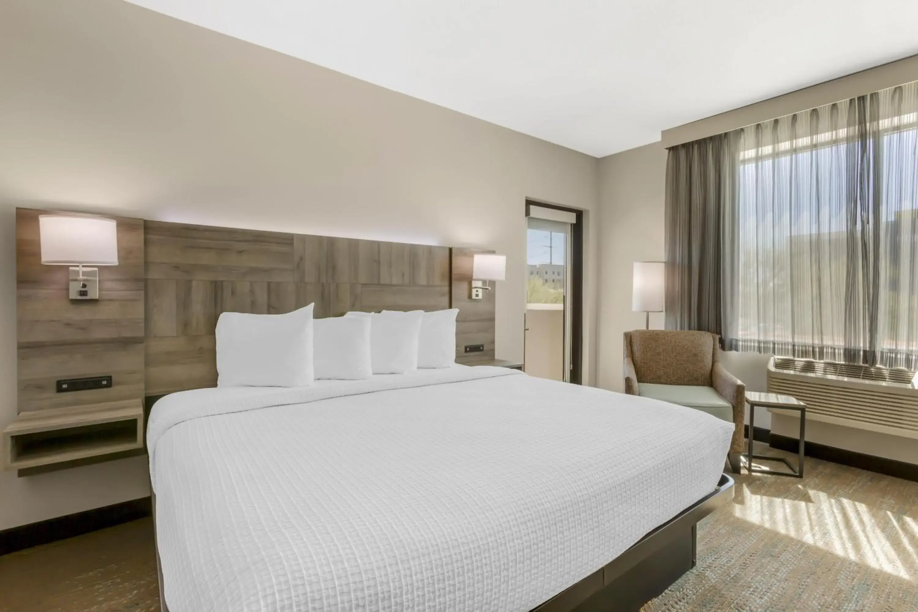 King Room with Patio - Non-Smoking in Best Western Plus Executive Residency Phoenix North Happy Valley King Room with Patio - Non-Smoking in Best Western Plus Executive Residency Phoenix North Happy Valley