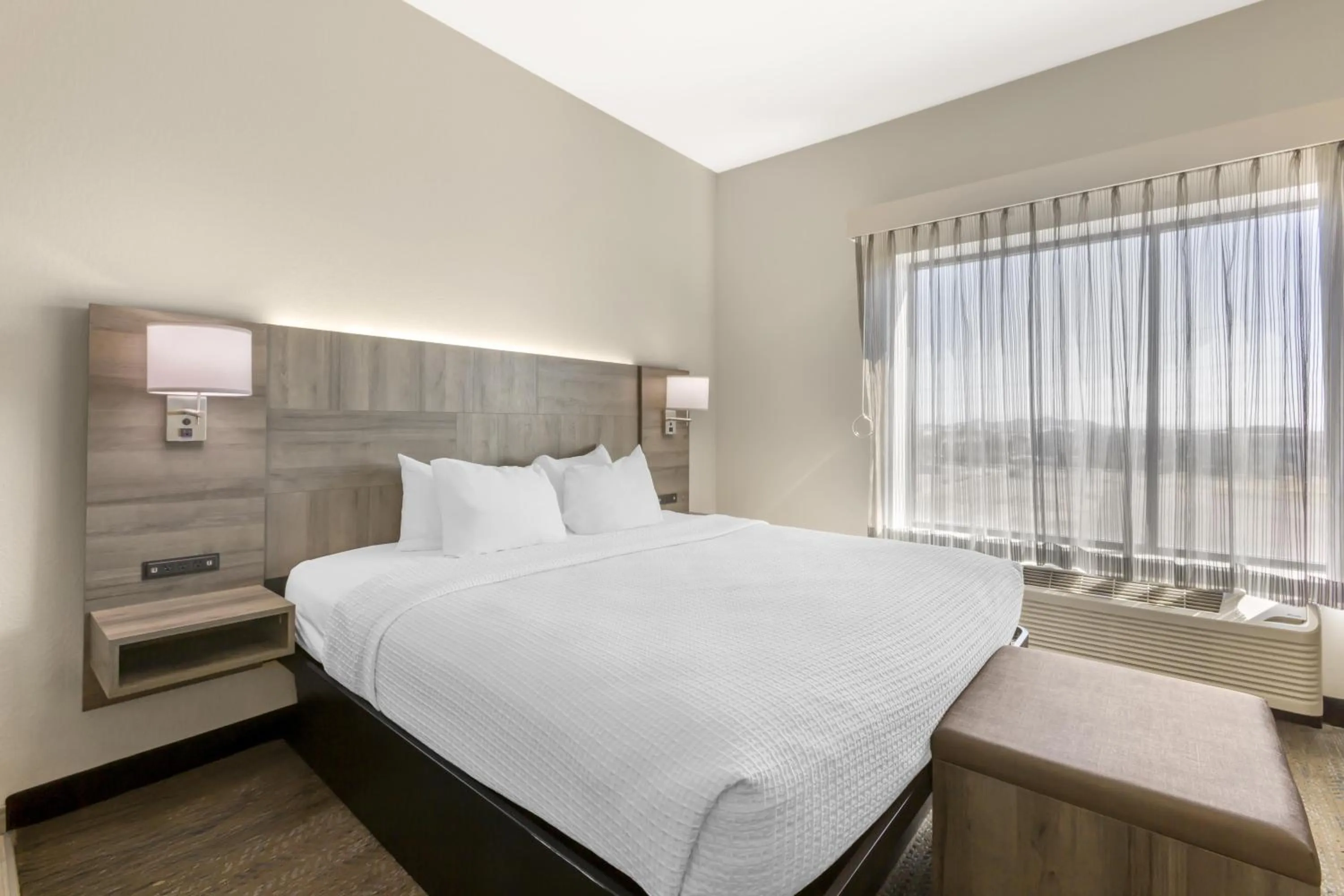 Bedroom, Bed in Best Western Plus Executive Residency Phoenix North Happy Valley