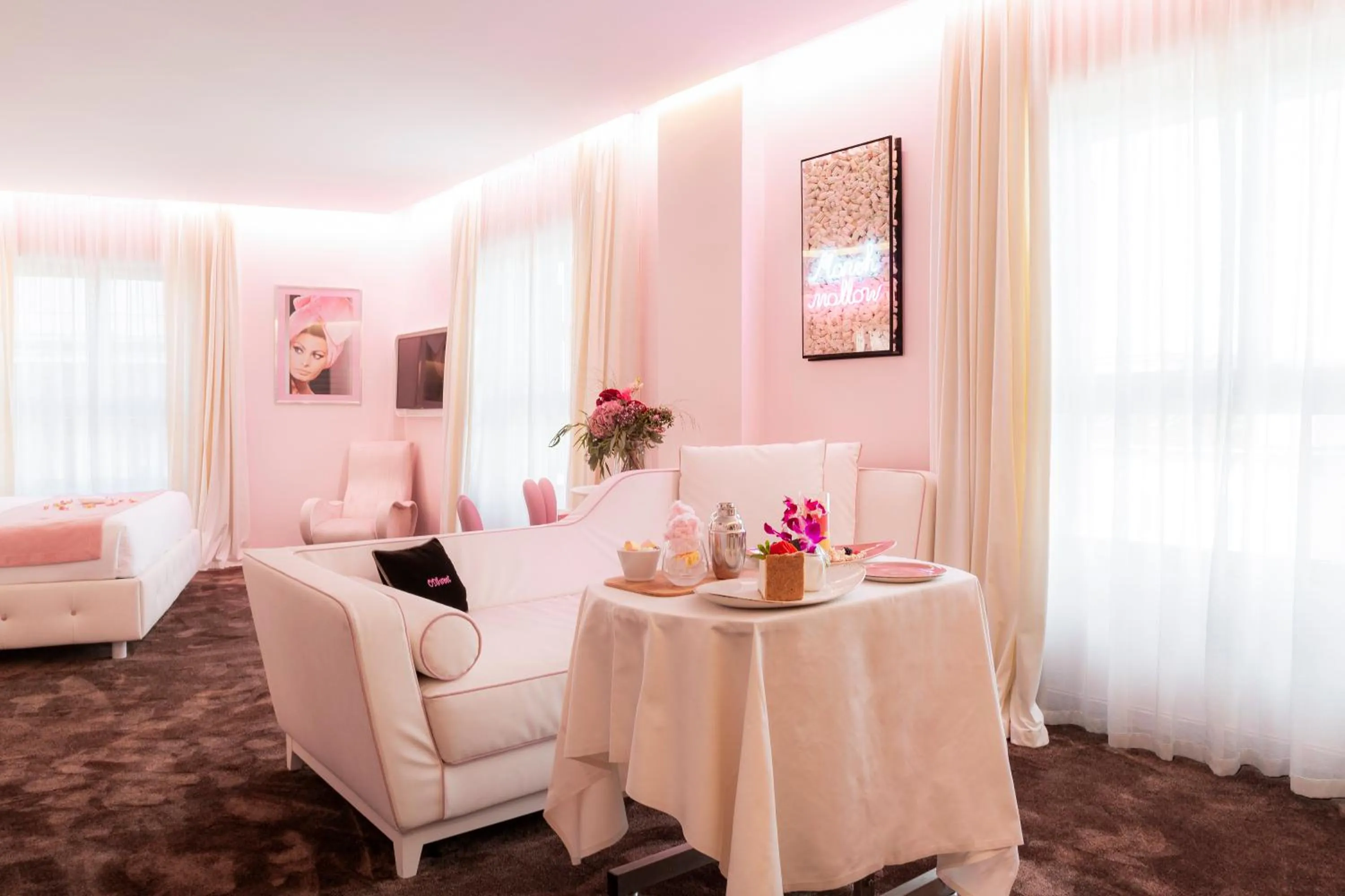 Seating area in ODSweet Duomo Milano Hotel