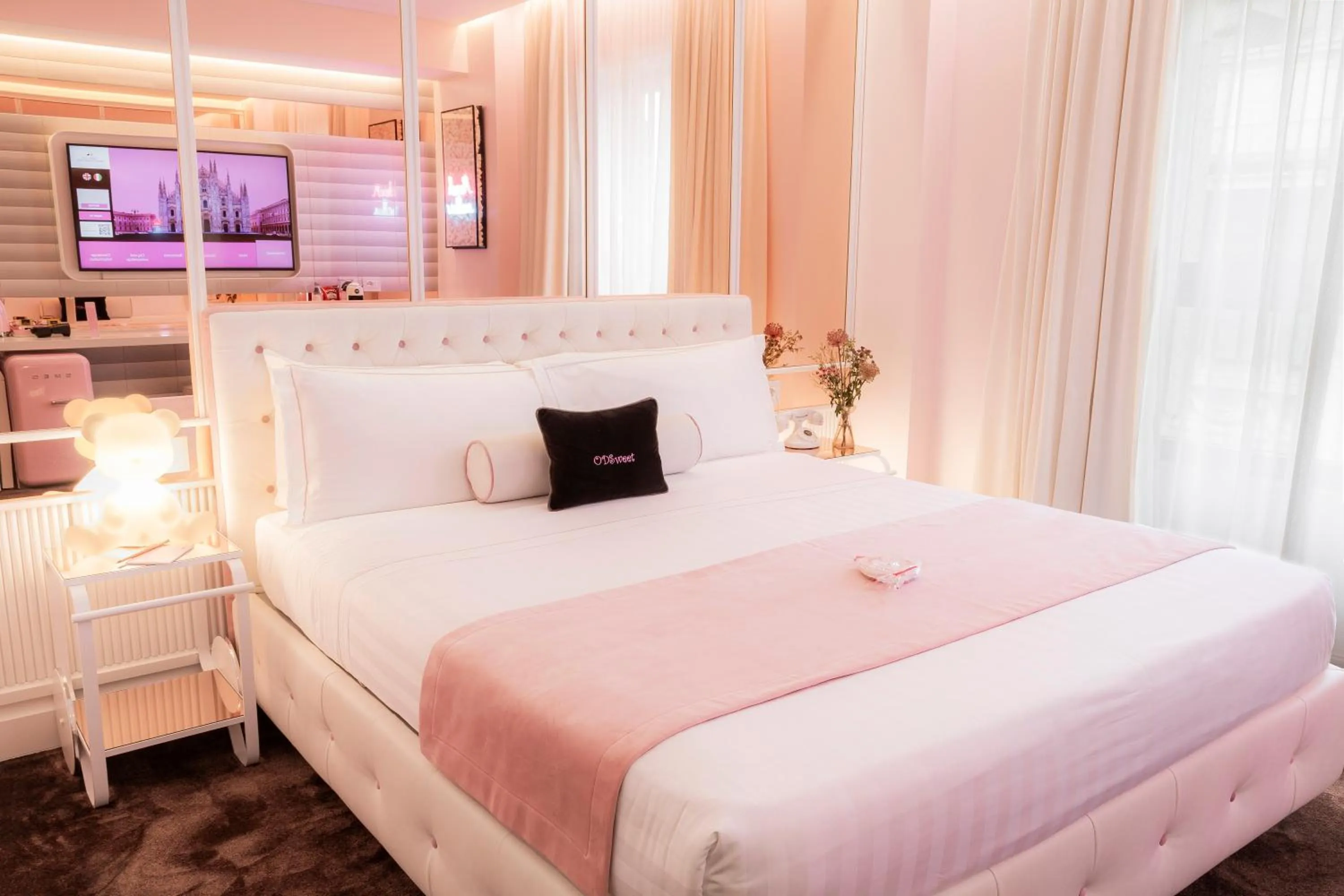 Bed in ODSweet Duomo Milano Hotel