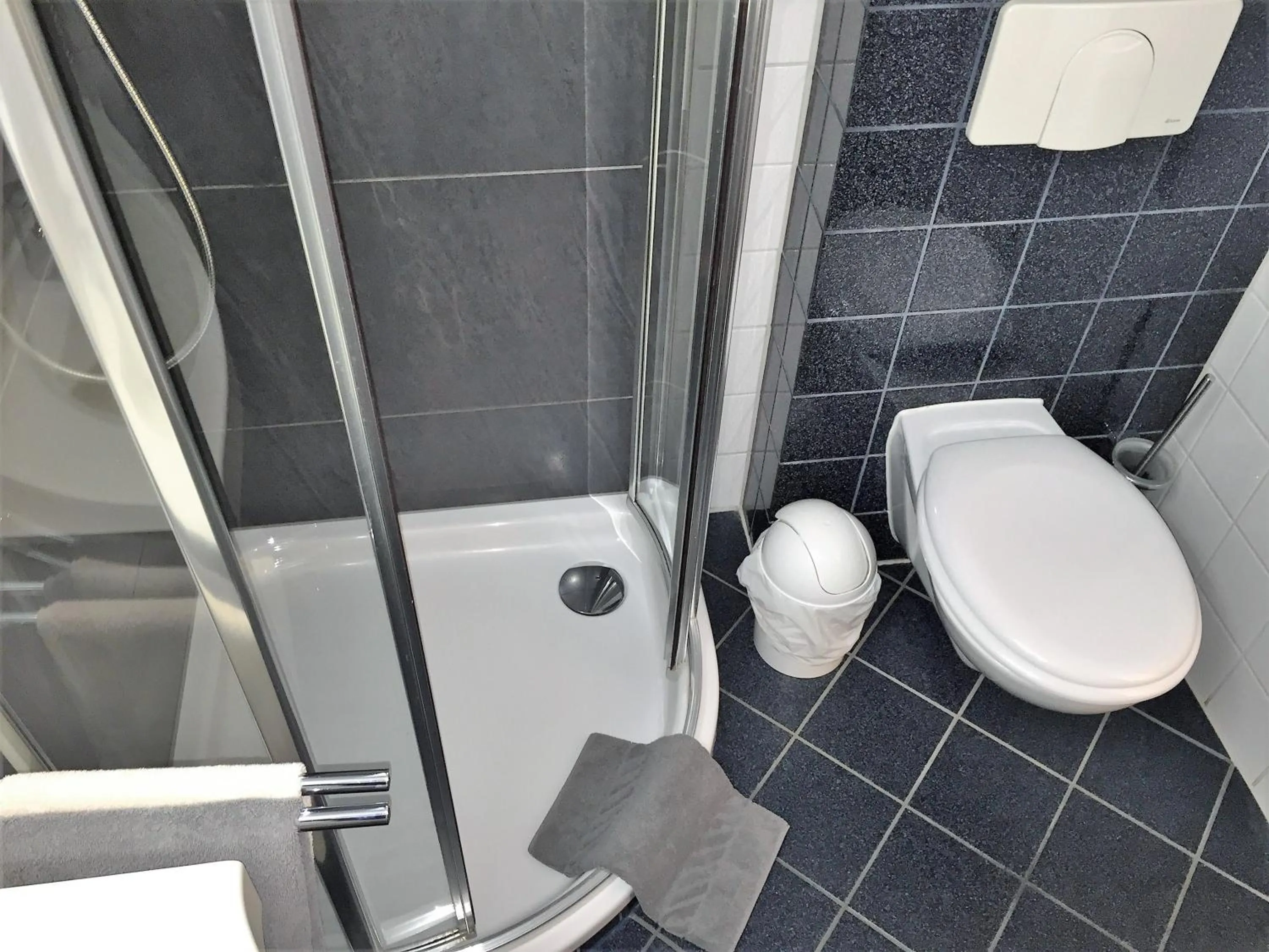 Bathroom in Hotel Ambiente